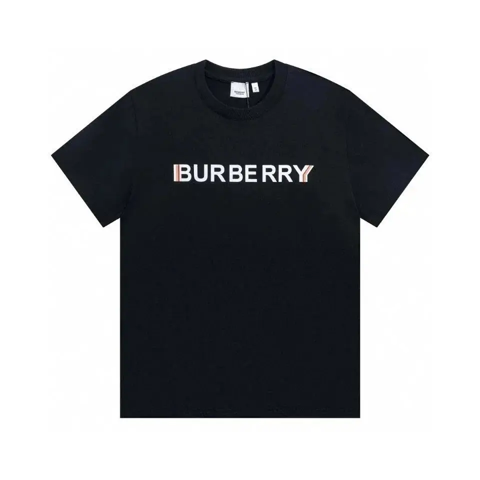 Burberry T-shirts — foto 2 de 6