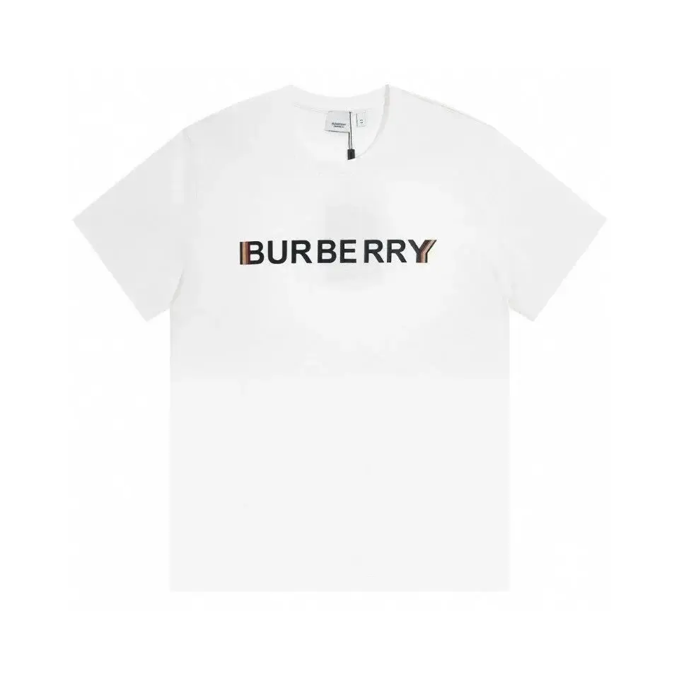 Burberry T-shirts — foto 3 de 6