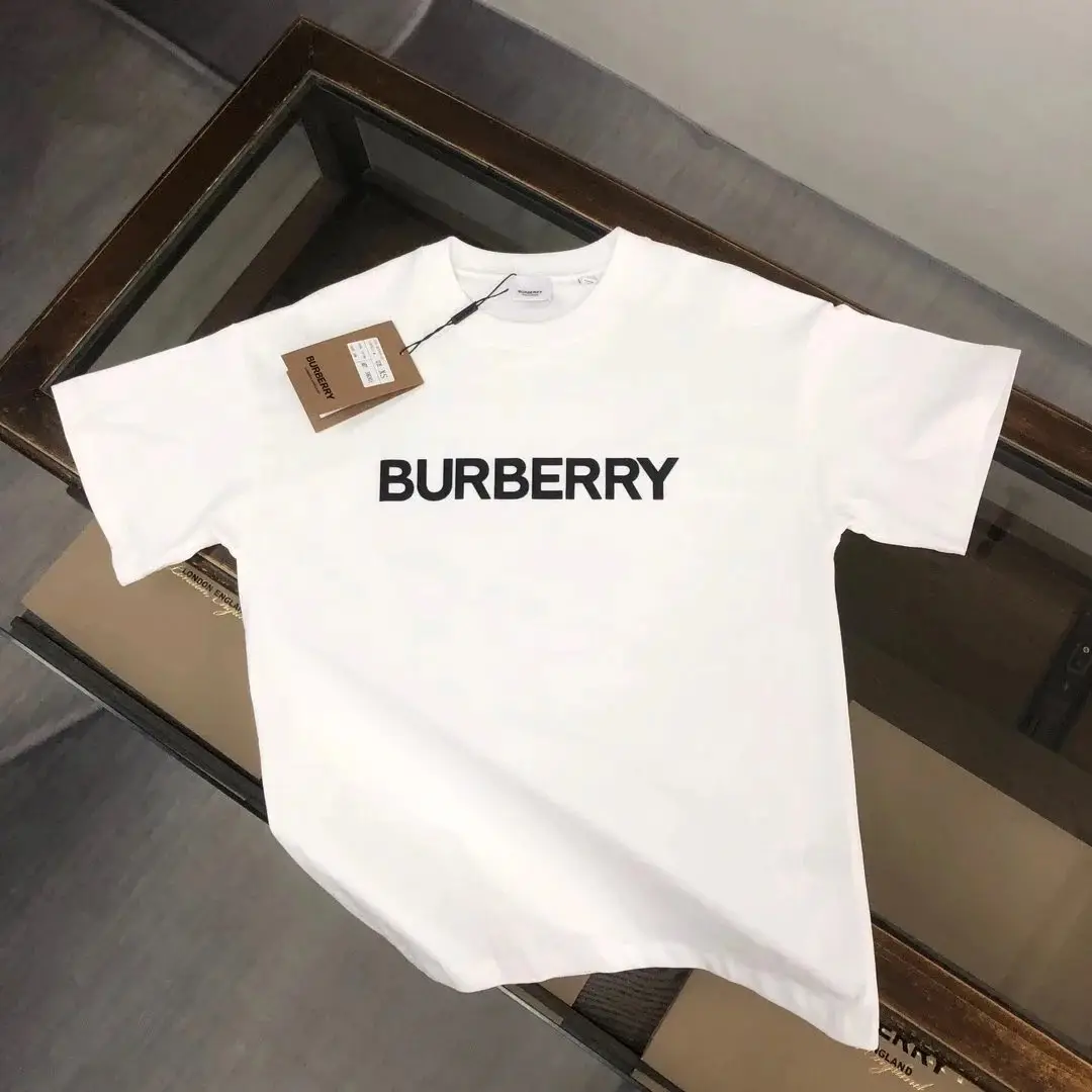 Burberry T-shirt — foto 6 de 6