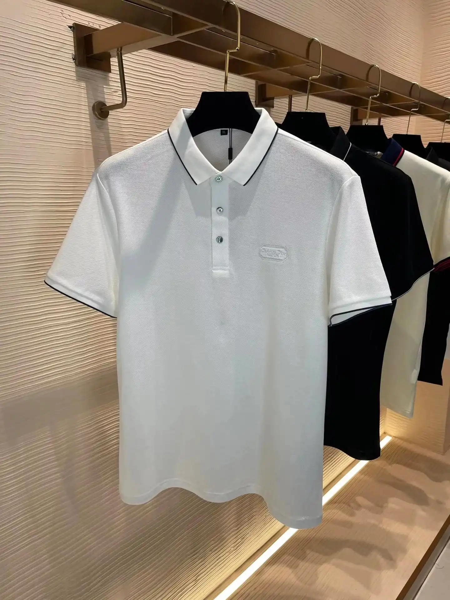 Dior Men's Polo Shirt and Tote Bag Set - Luxury Fashion Essentials — foto 3 de 6