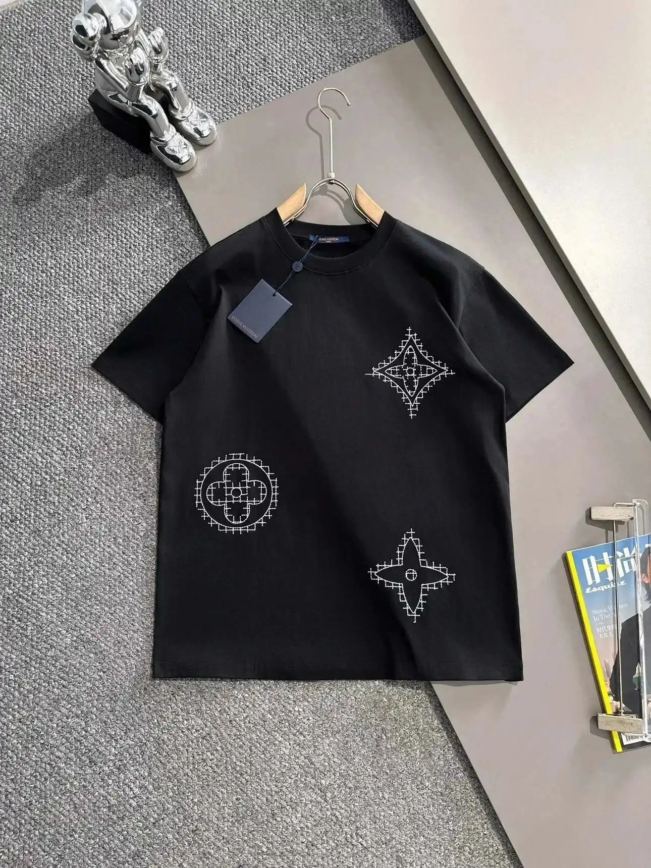 LV-T-Shirt — foto 2 de 6