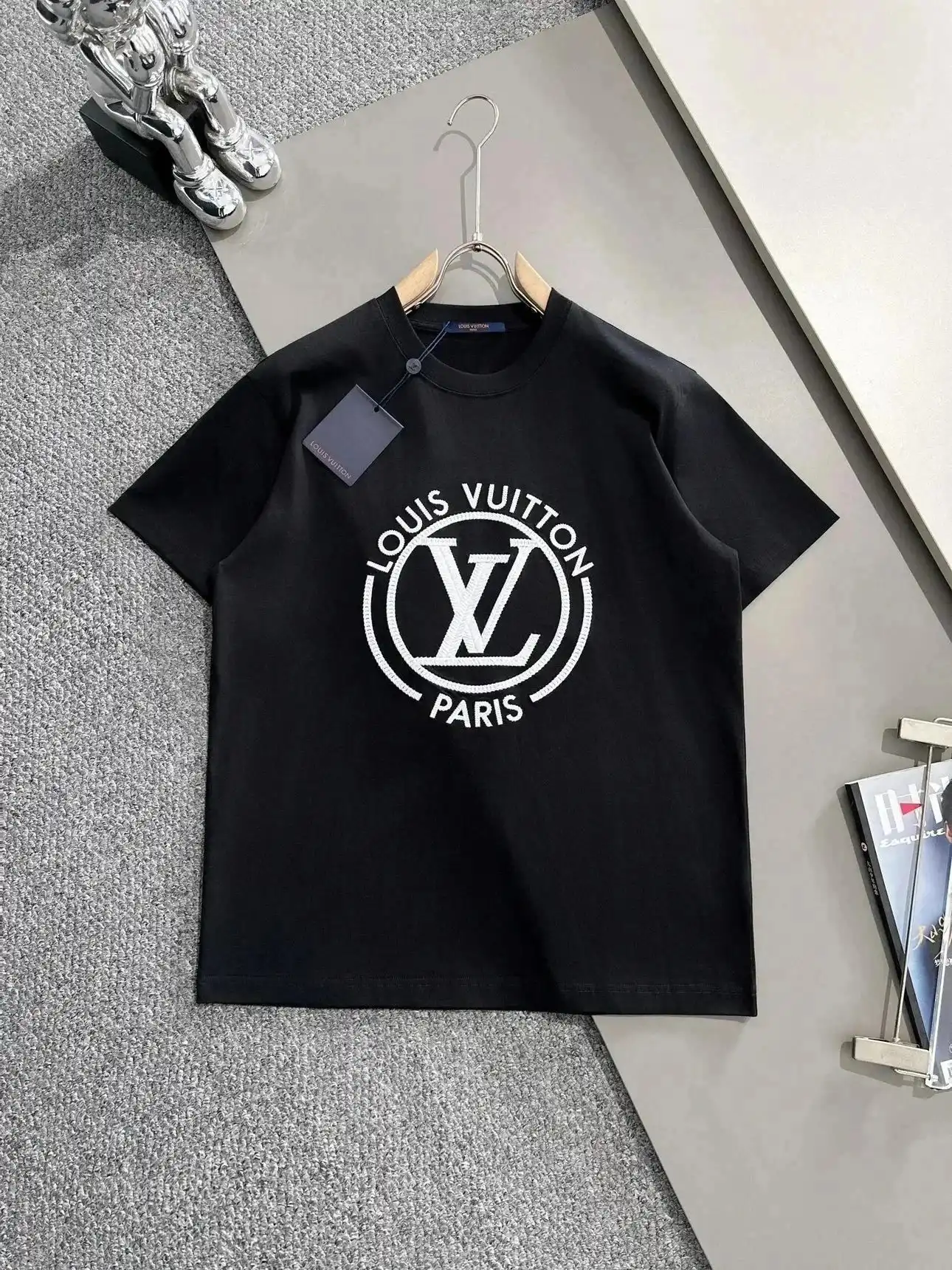 LV-T-Shirt — foto 6 de 6