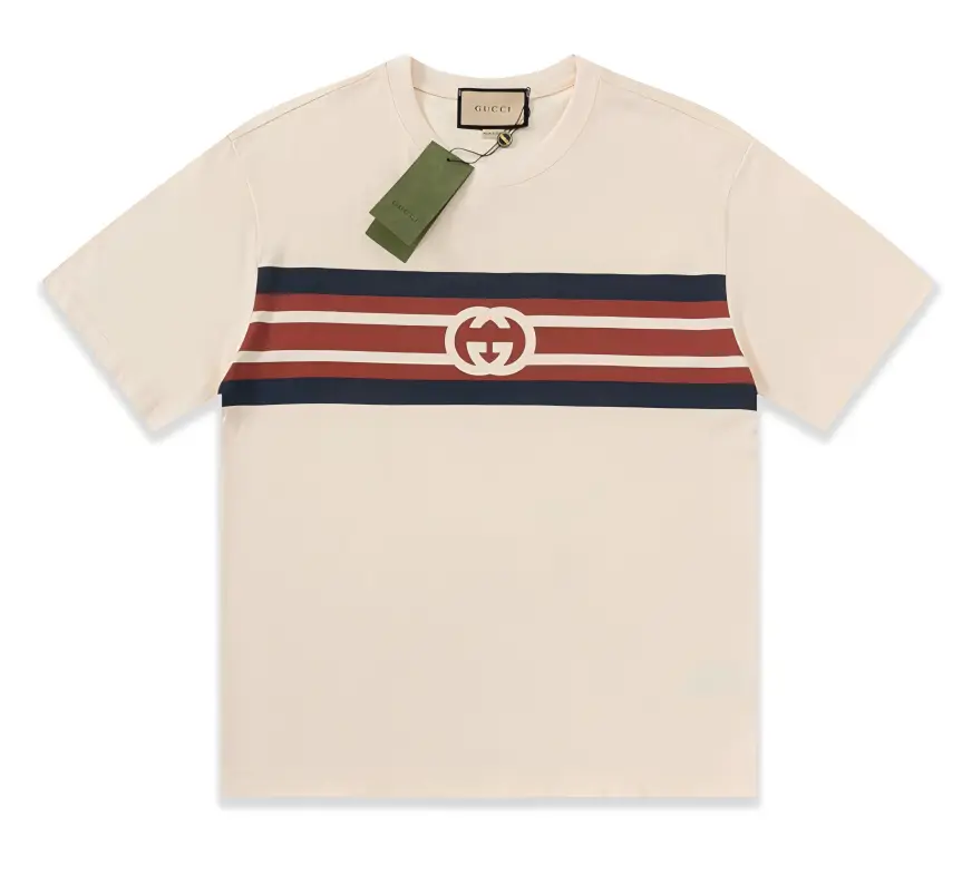 Gucci x Adidas Originals Cream T-Shirt with Gold Logo and Red Lettering — foto 3 de 6