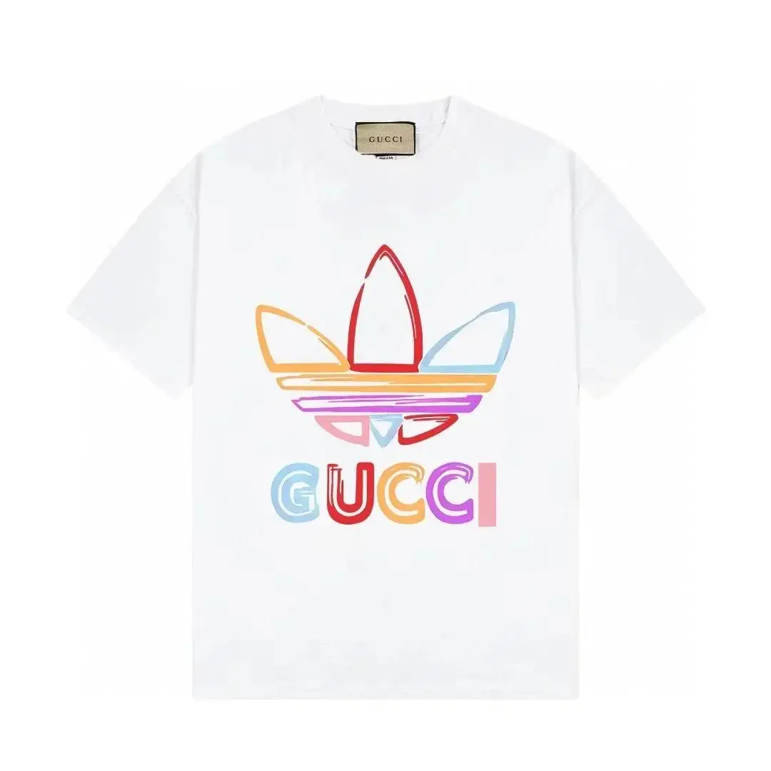 Gucci x Adidas Originals Cream T-Shirt with Gold Logo and Red Lettering — foto 6 de 6