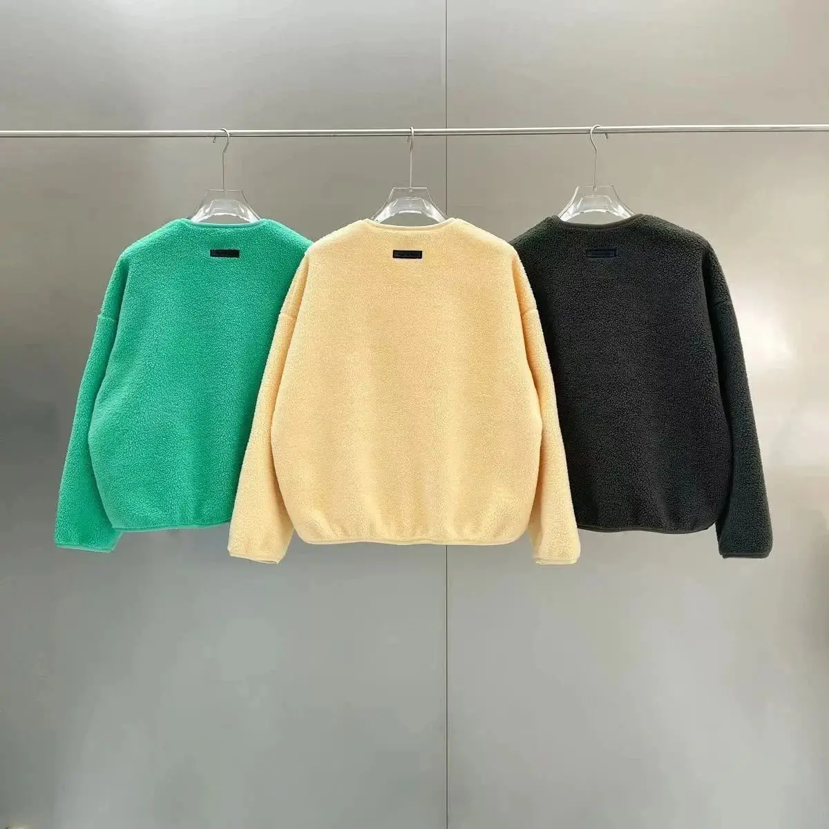 ESSENTIALS Sweater & Pants Set [6 styles] — foto 3 de 6