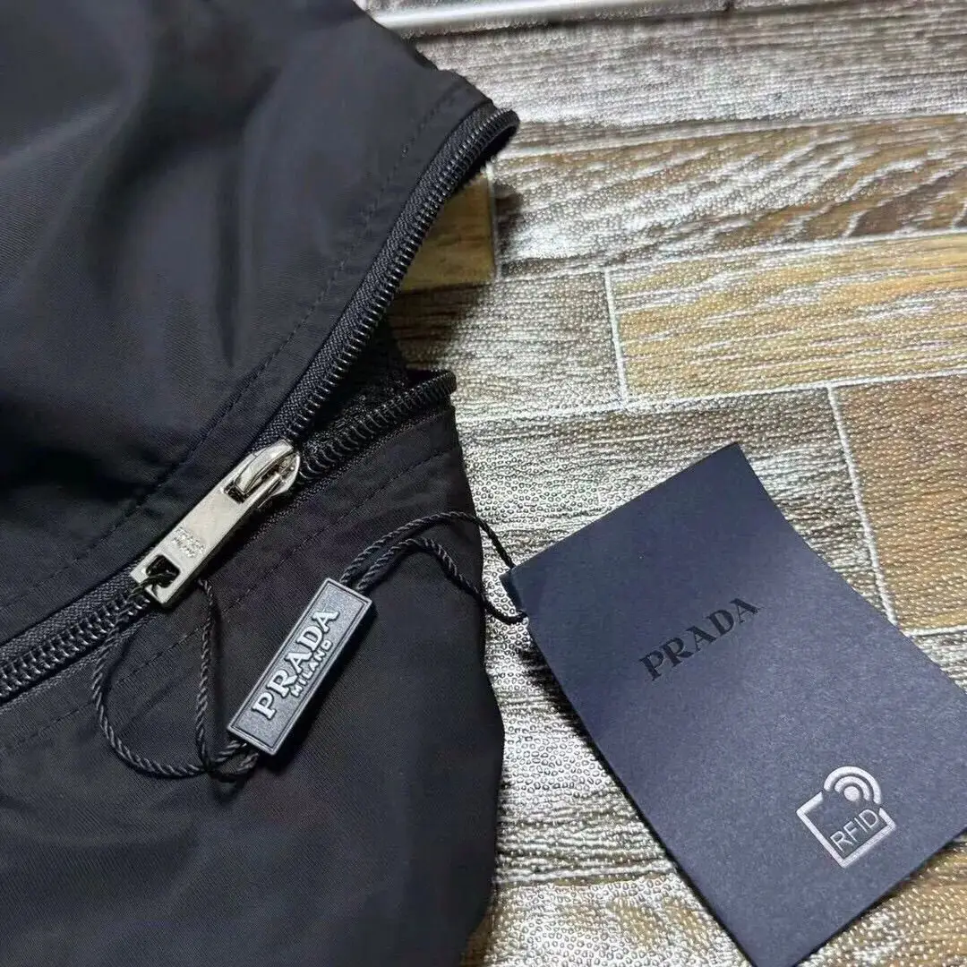 Prada coat (2 styles) — foto 5 de 6