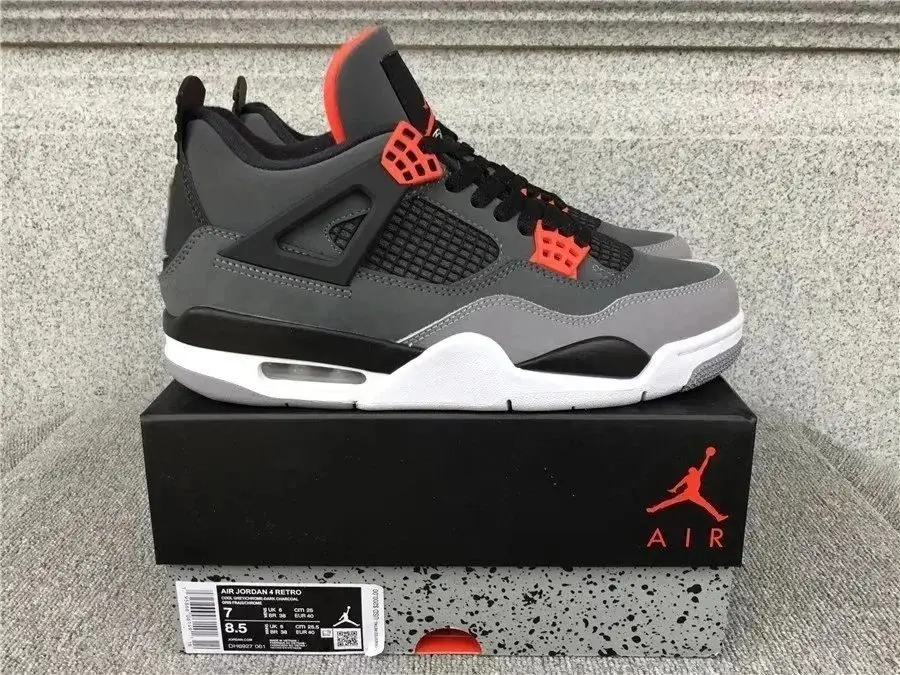 Air Jordan 4 Sneakers [33+ Styles] — foto 5 de 6