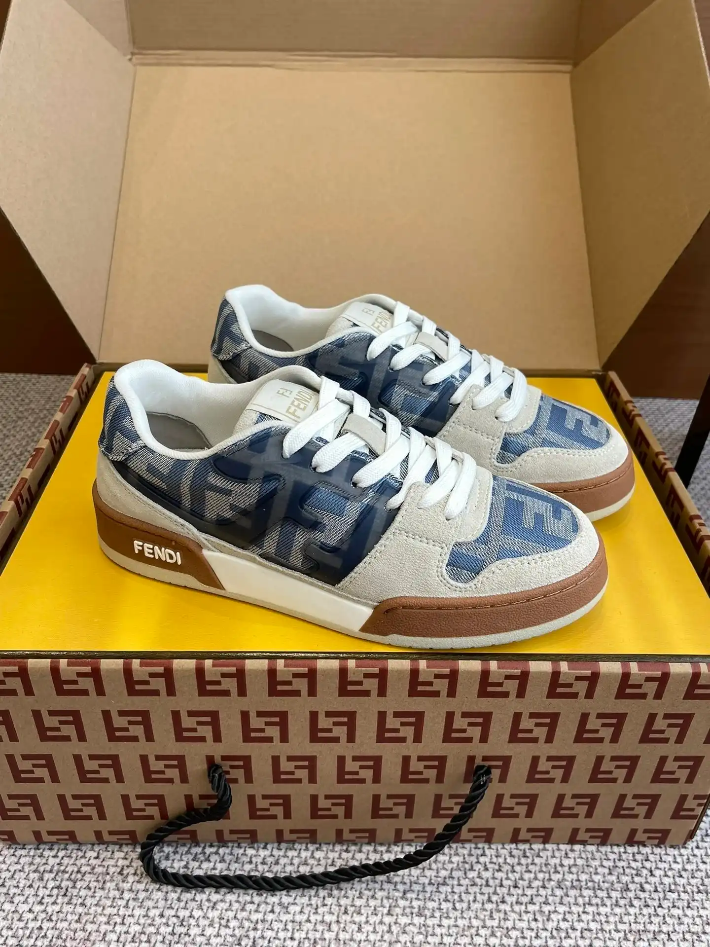 Fendi Match Sneakers — foto 2 de 6
