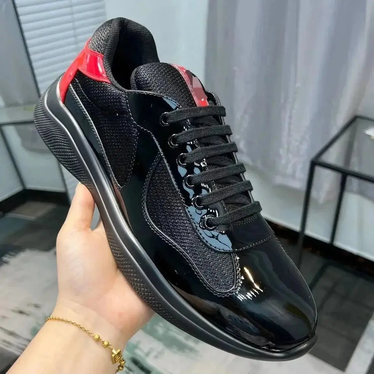 Prada (14 styles)