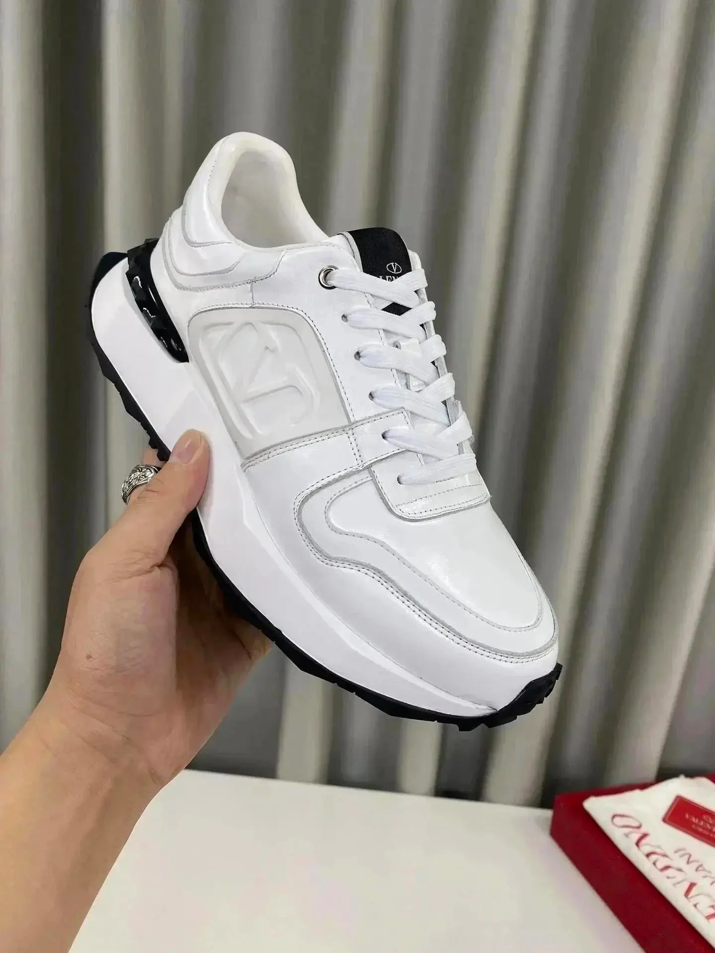 LV Trainer Moncler Hogan Sneakers [Multiple Styles] — foto 6 de 6