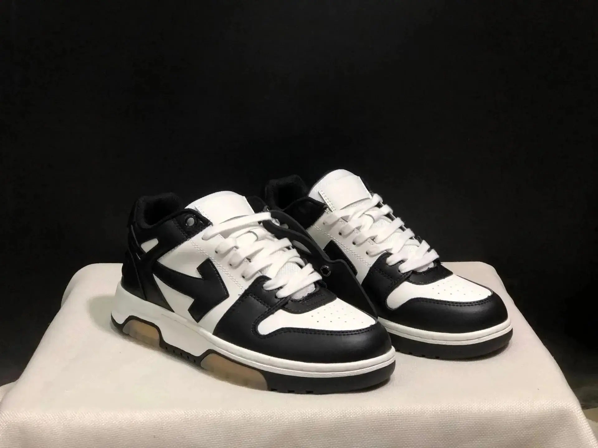 Off-White B22 Sneakers [31 styles] — foto 4 de 6