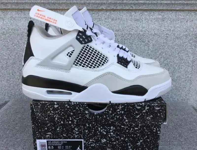 Air Jordan 4 (28 styles) — foto 2 de 6