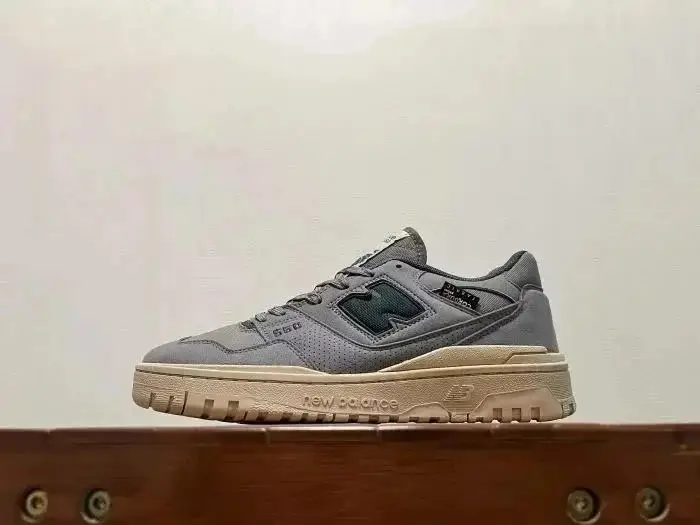 New Balance 550 Sneakers [13 styles] — foto 2 de 6