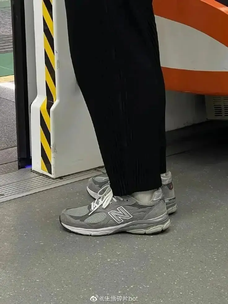 New Balance 2002R Sneakers [35+ styles] — foto 5 de 6
