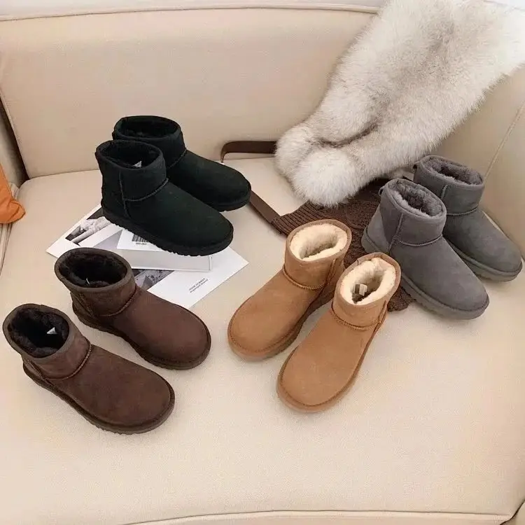 UGG Classic Ultra Mini Boots — foto 3 de 6