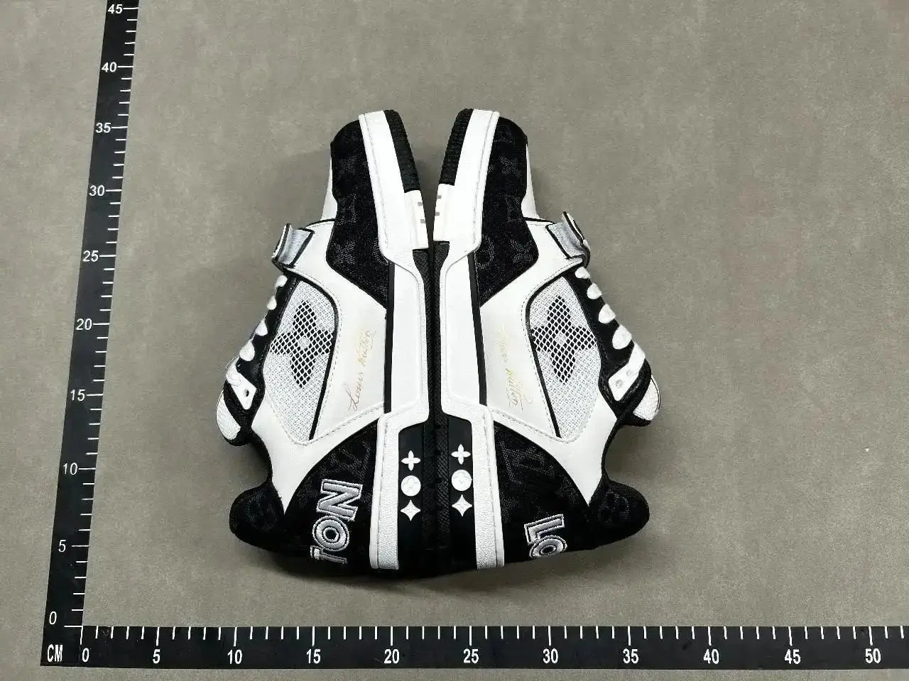Louis Vuitton Archlight Sneakers [33 styles] — foto 5 de 6