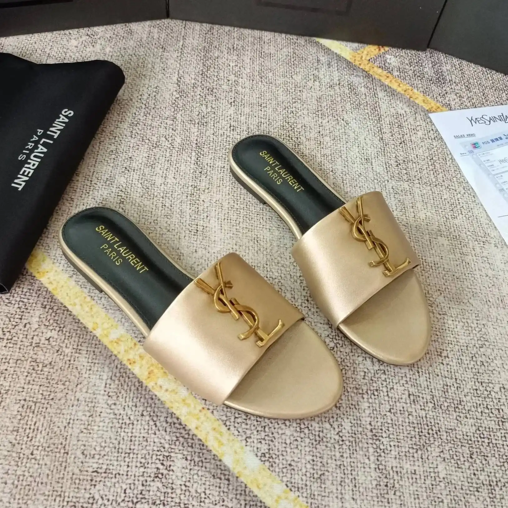 Saint Laurent slippers — foto 3 de 6