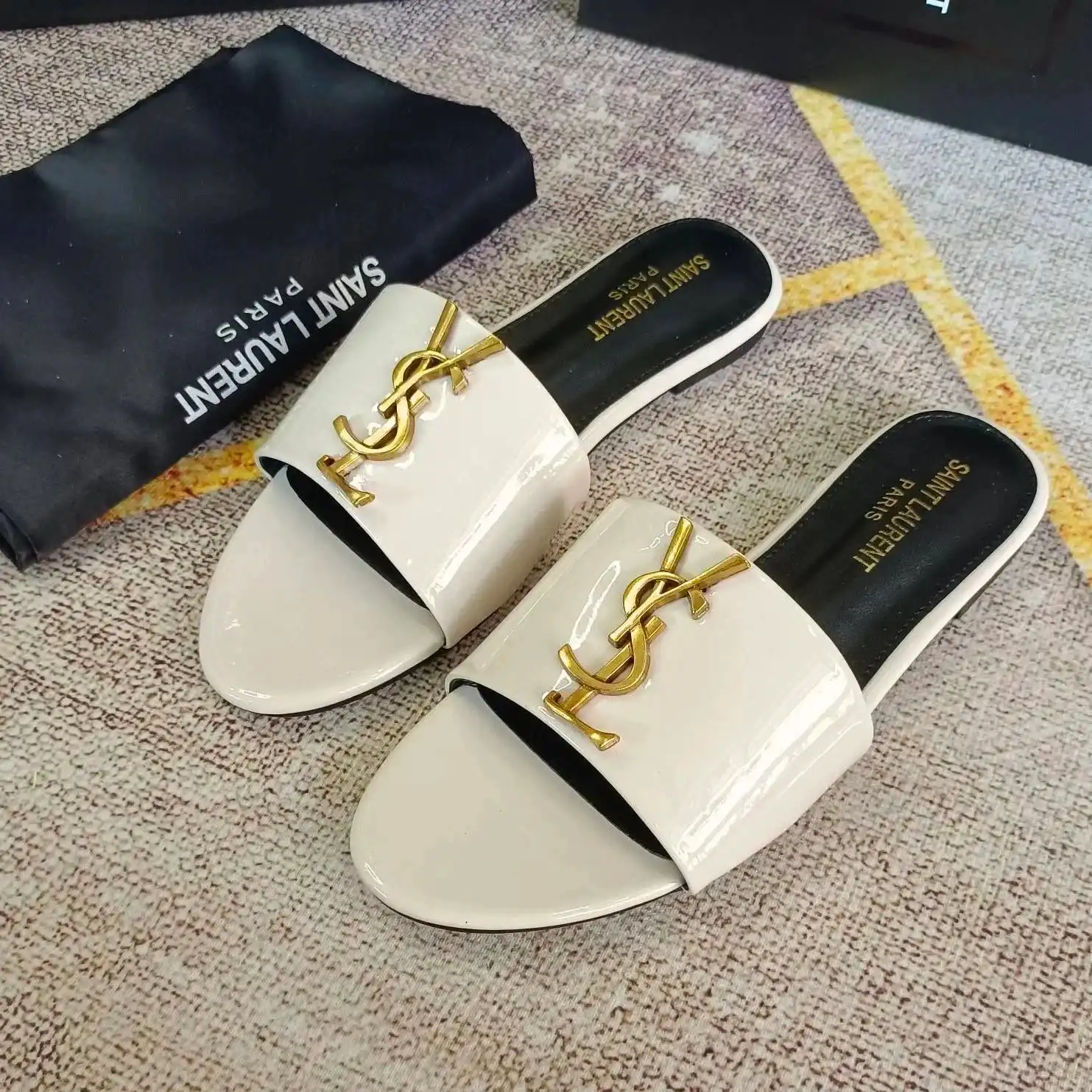 Saint Laurent slippers — foto 5 de 6