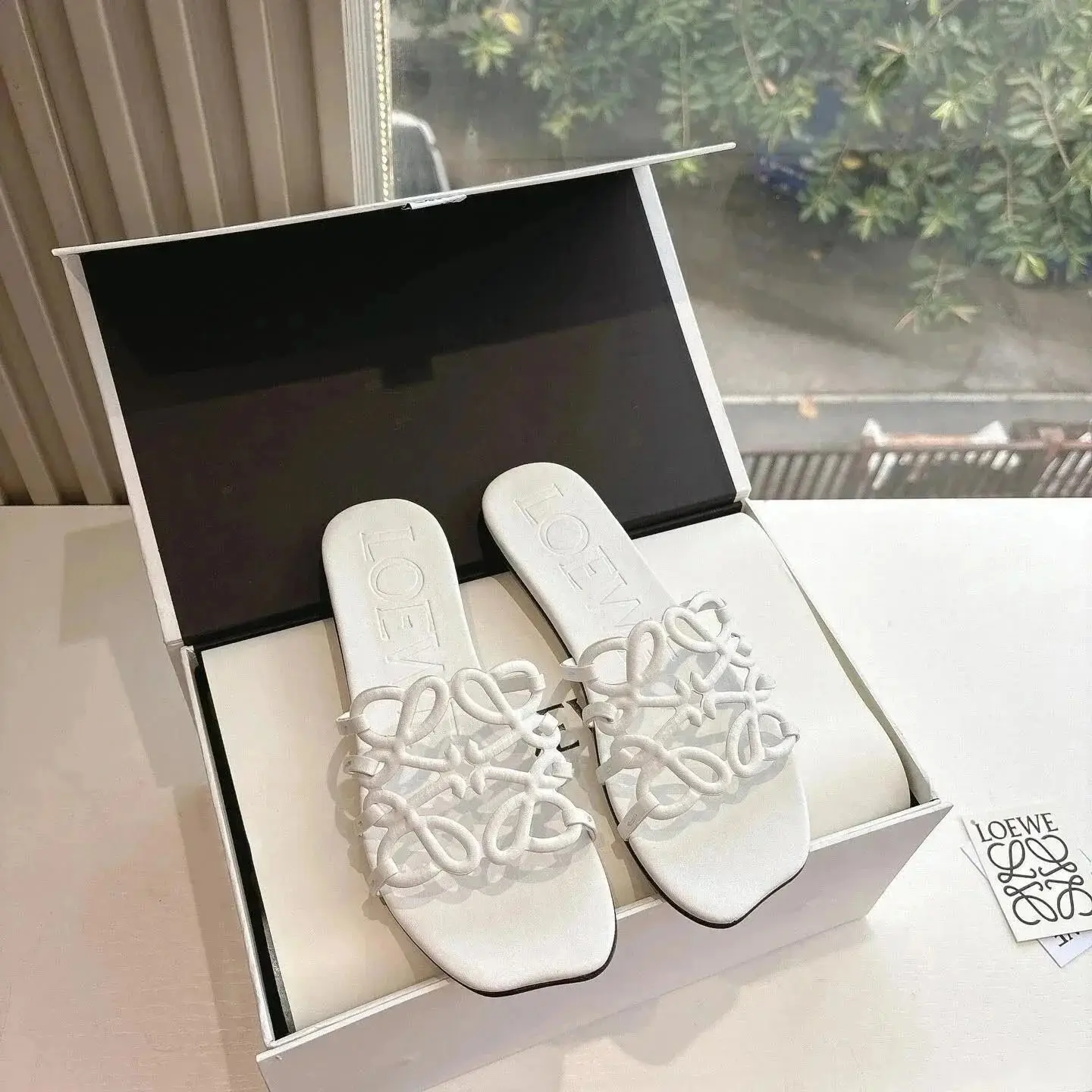 LOEWE Anagram Slide Sandals [3 styles] — foto 6 de 6