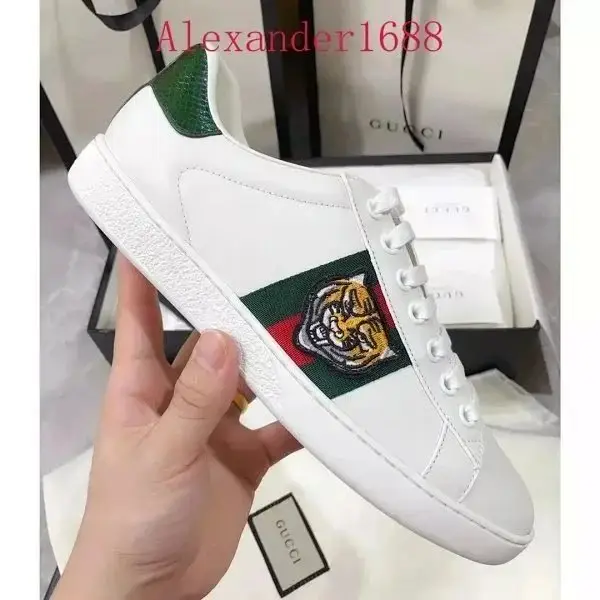 Gucci Shoes (12 styles) — foto 2 de 6
