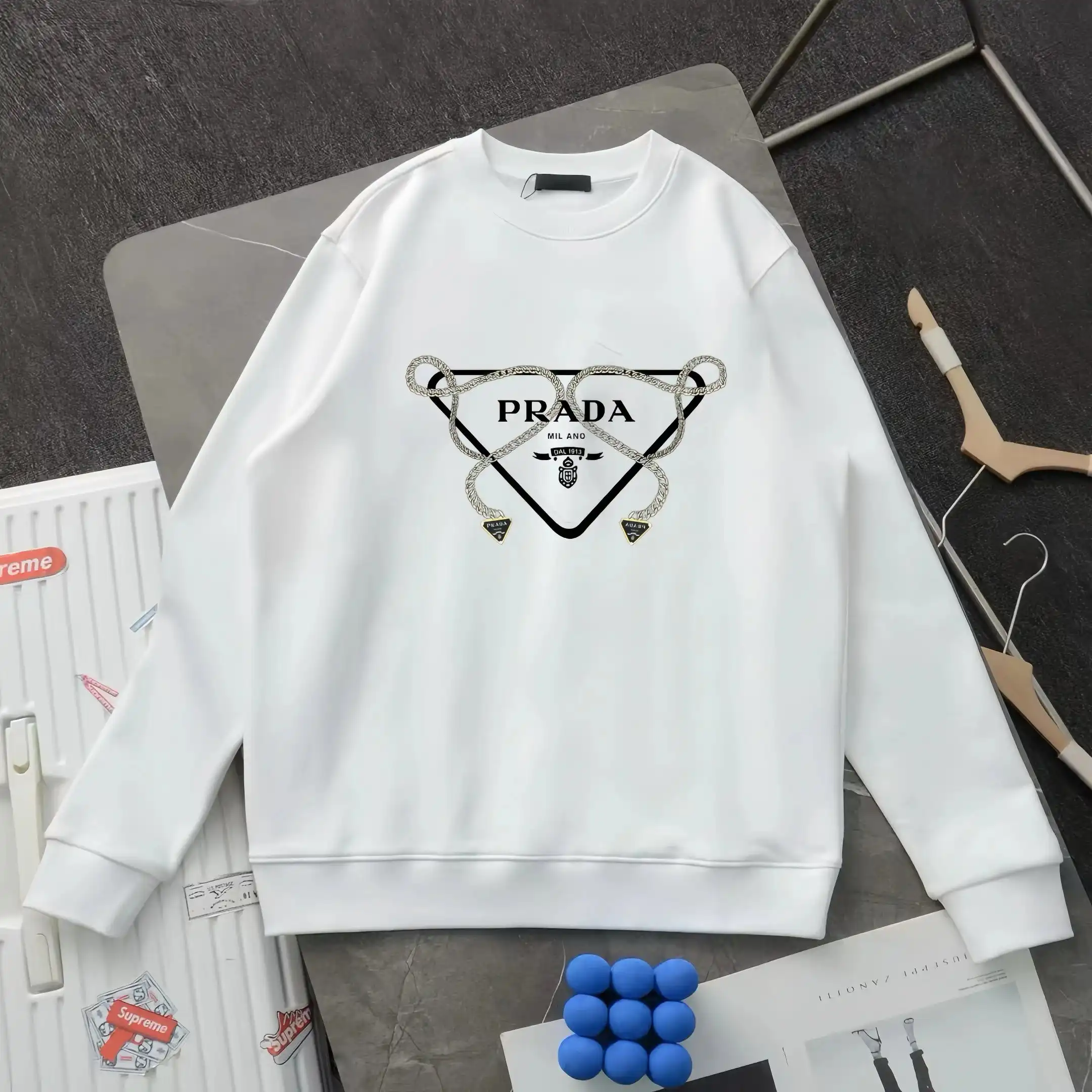 Prada Hoodie [40 styles] — foto 2 de 6