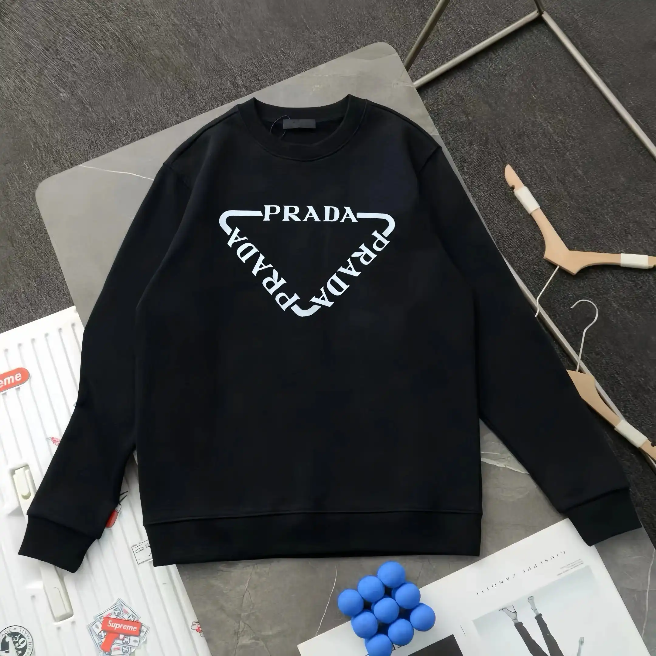 Prada Hoodie [40 styles] — foto 5 de 6