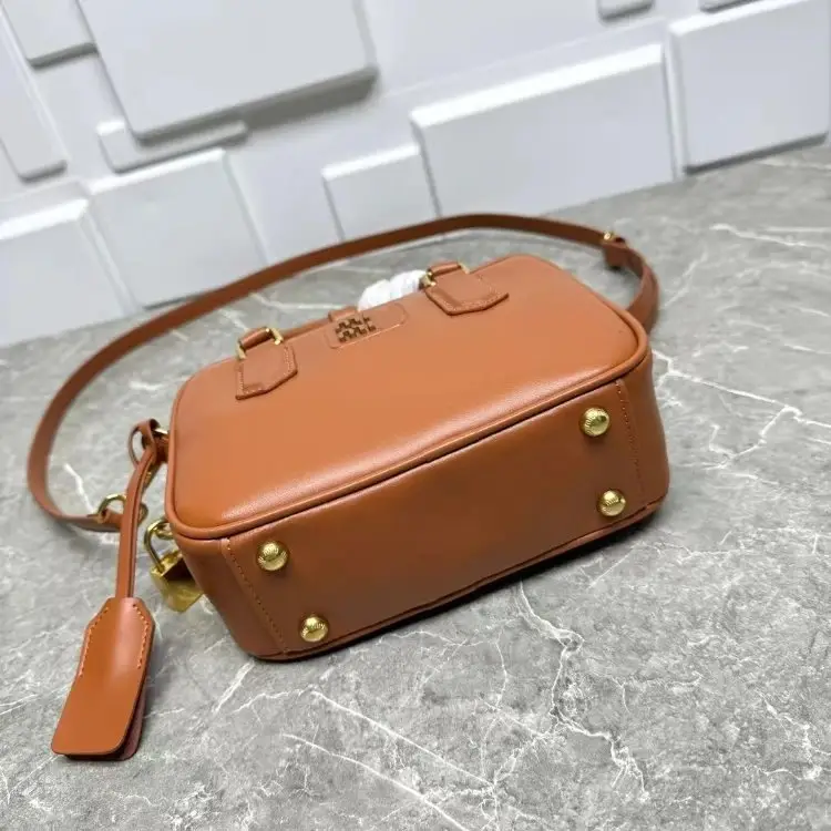 Miu Miu Boston Bag [3 styles] — foto 2 de 6