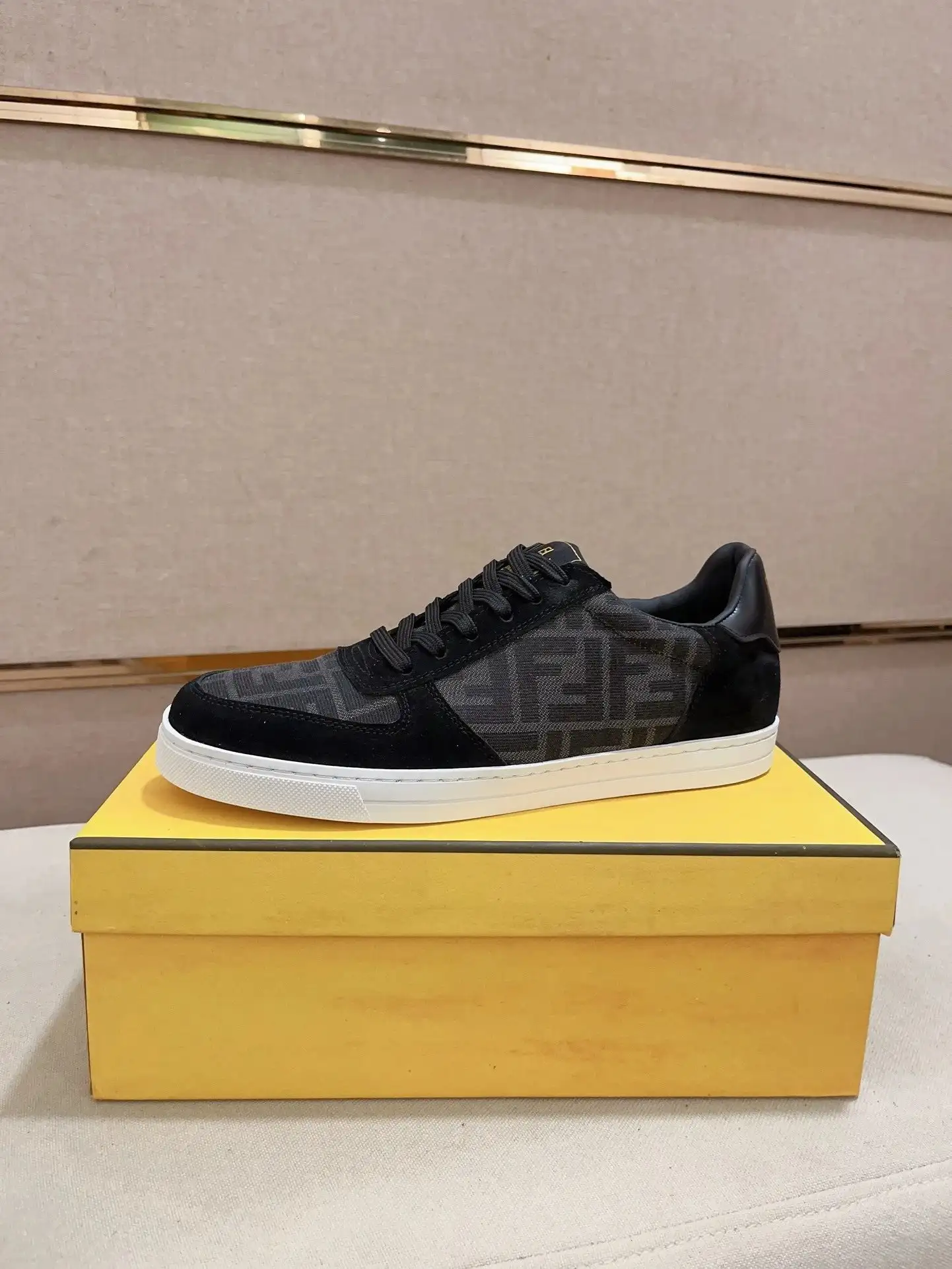 Fendi Chunky Sneakers [9 styles] — foto 2 de 6