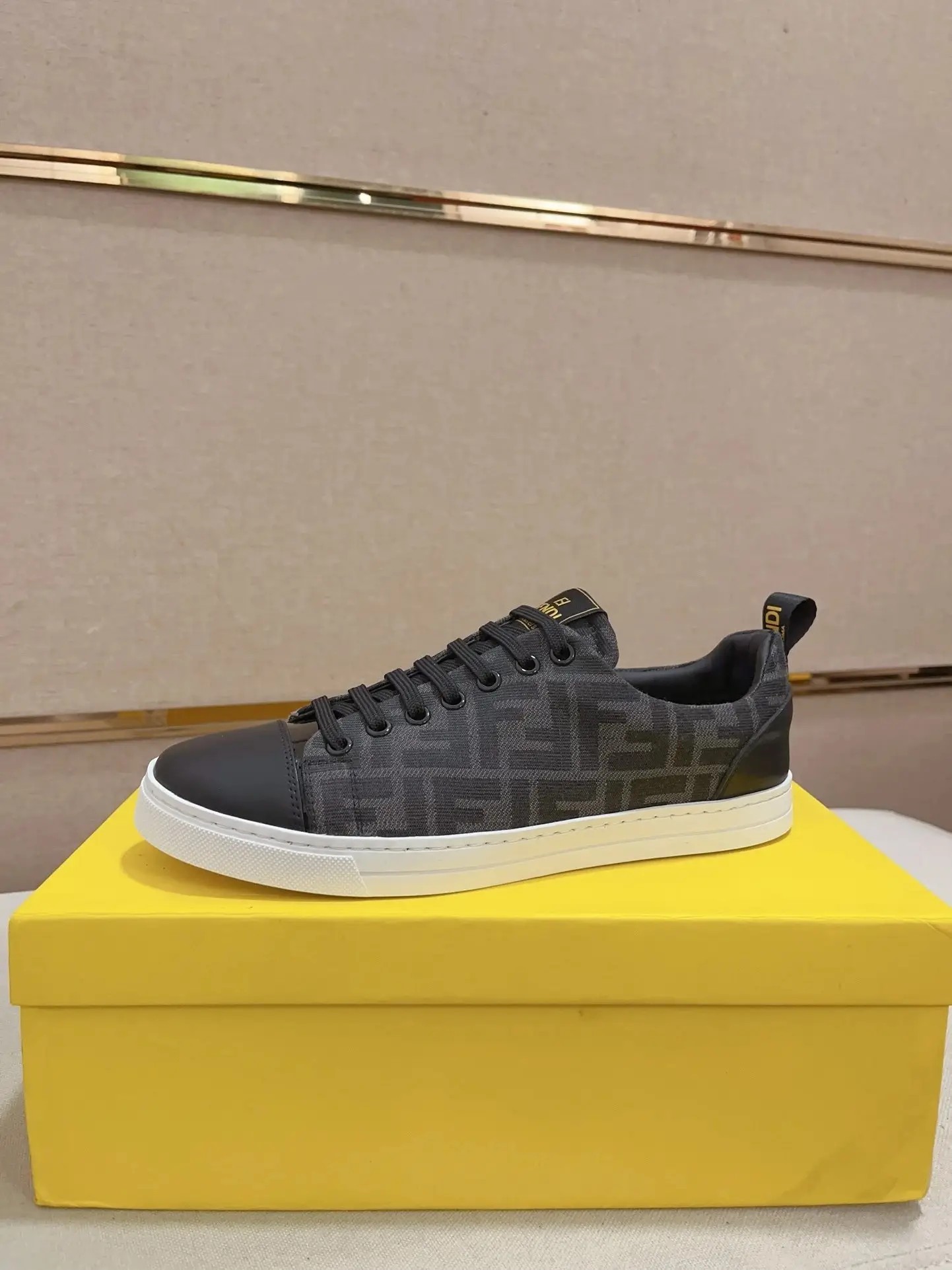 Fendi Chunky Sneakers [9 styles] — foto 5 de 6