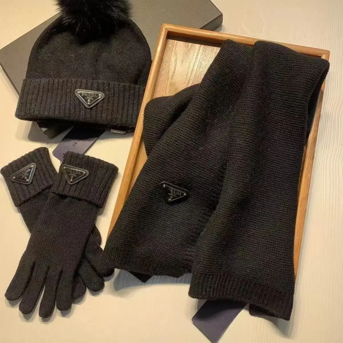 Dior Beanie [28 styles] — foto 6 de 6