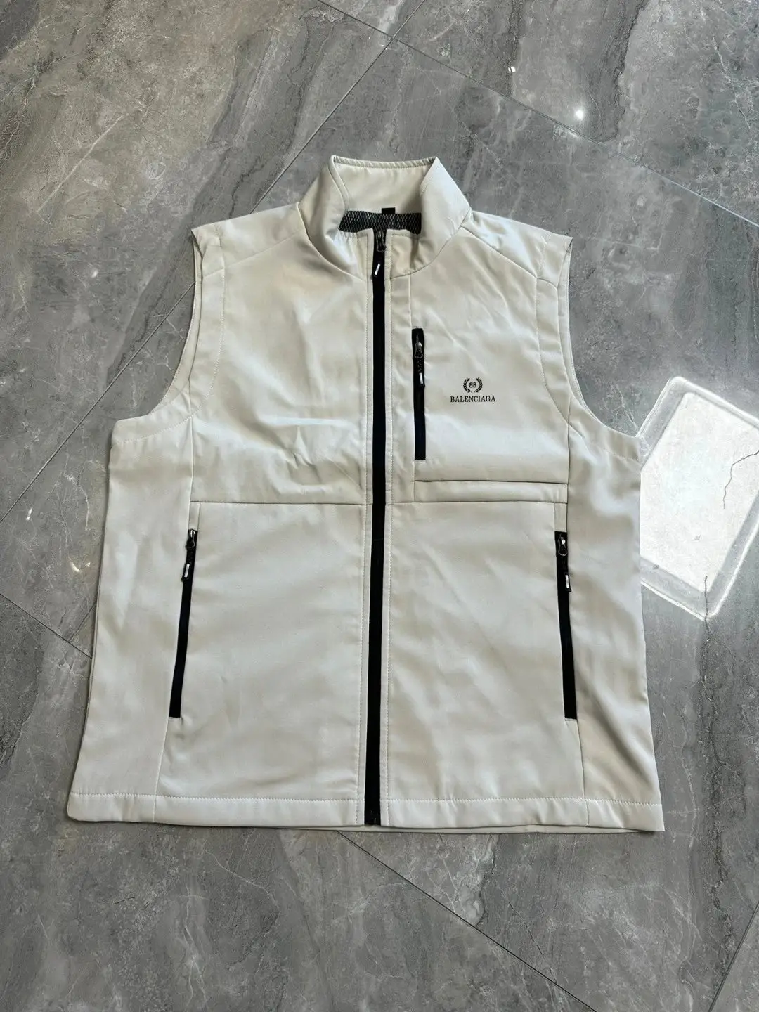 Balenciaga Vest [20 styles] — foto 4 de 6