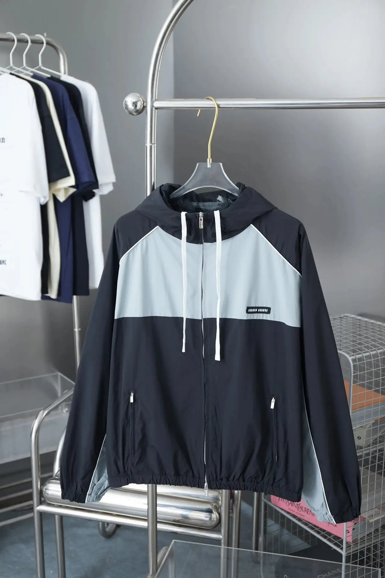Louis Vuitton Windbreaker [18 styles] — foto 3 de 6