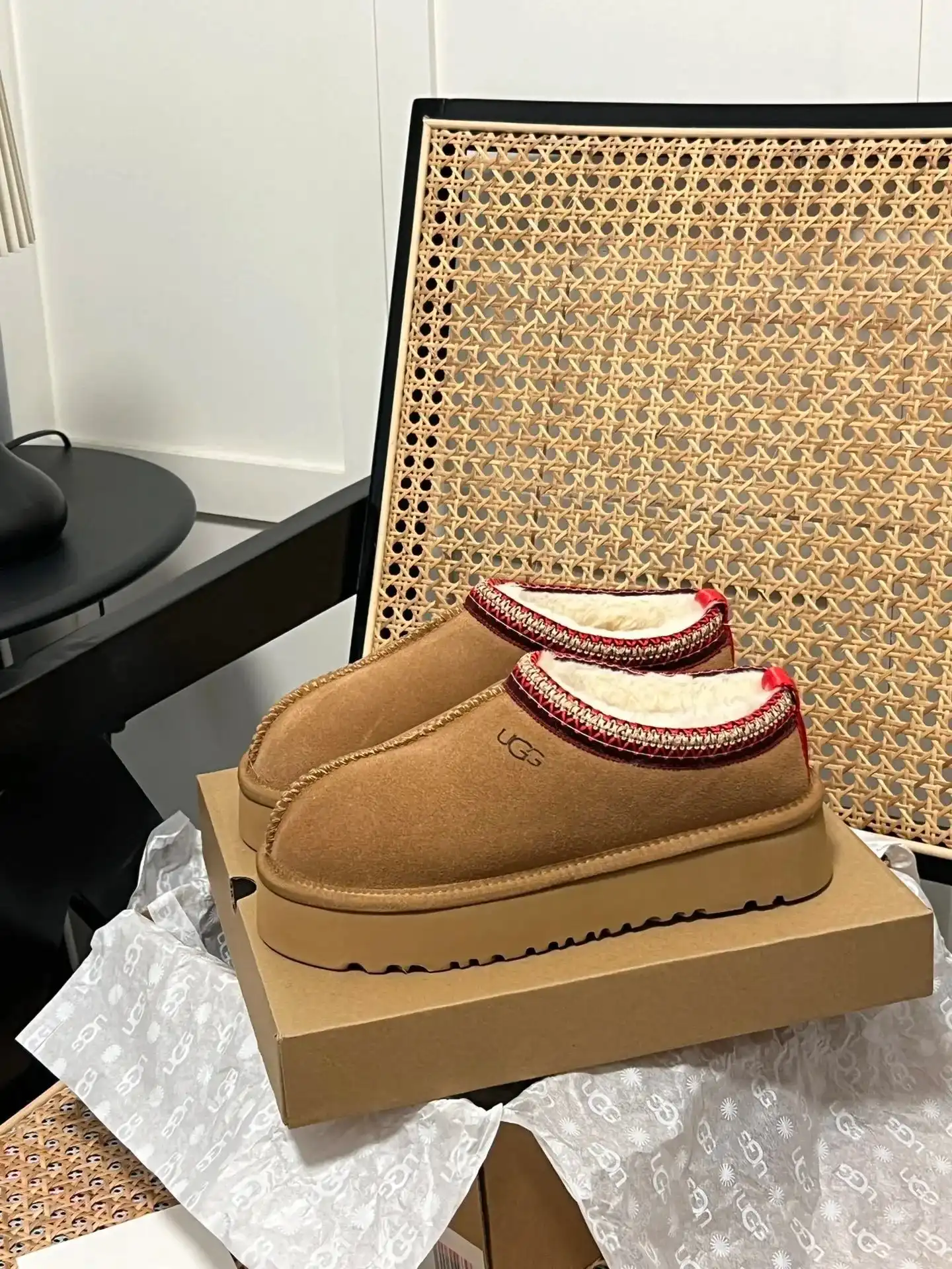 Ugg Slippers [37 styles] — foto 4 de 6
