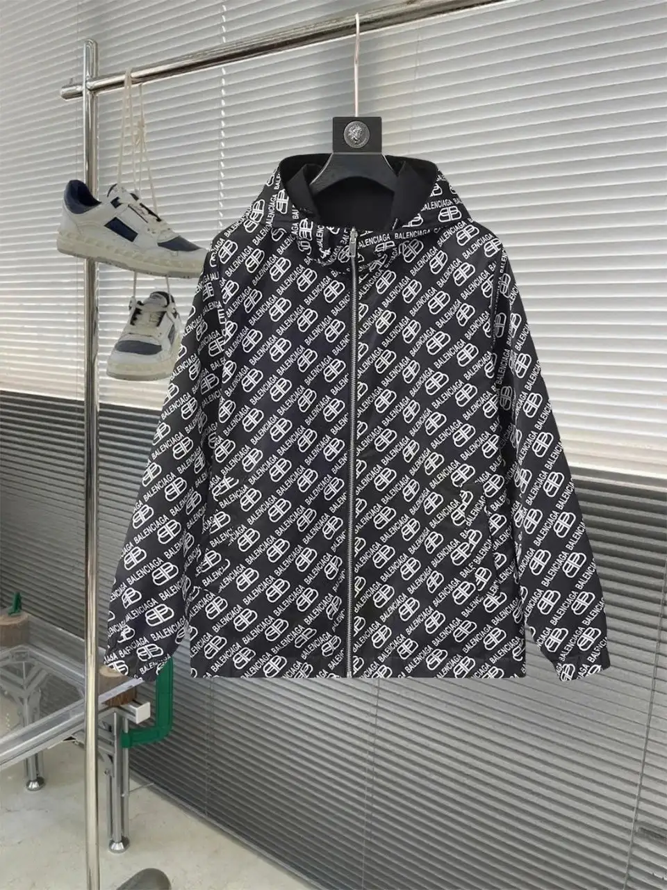 Prada Windbreaker [34 styles] — foto 6 de 6