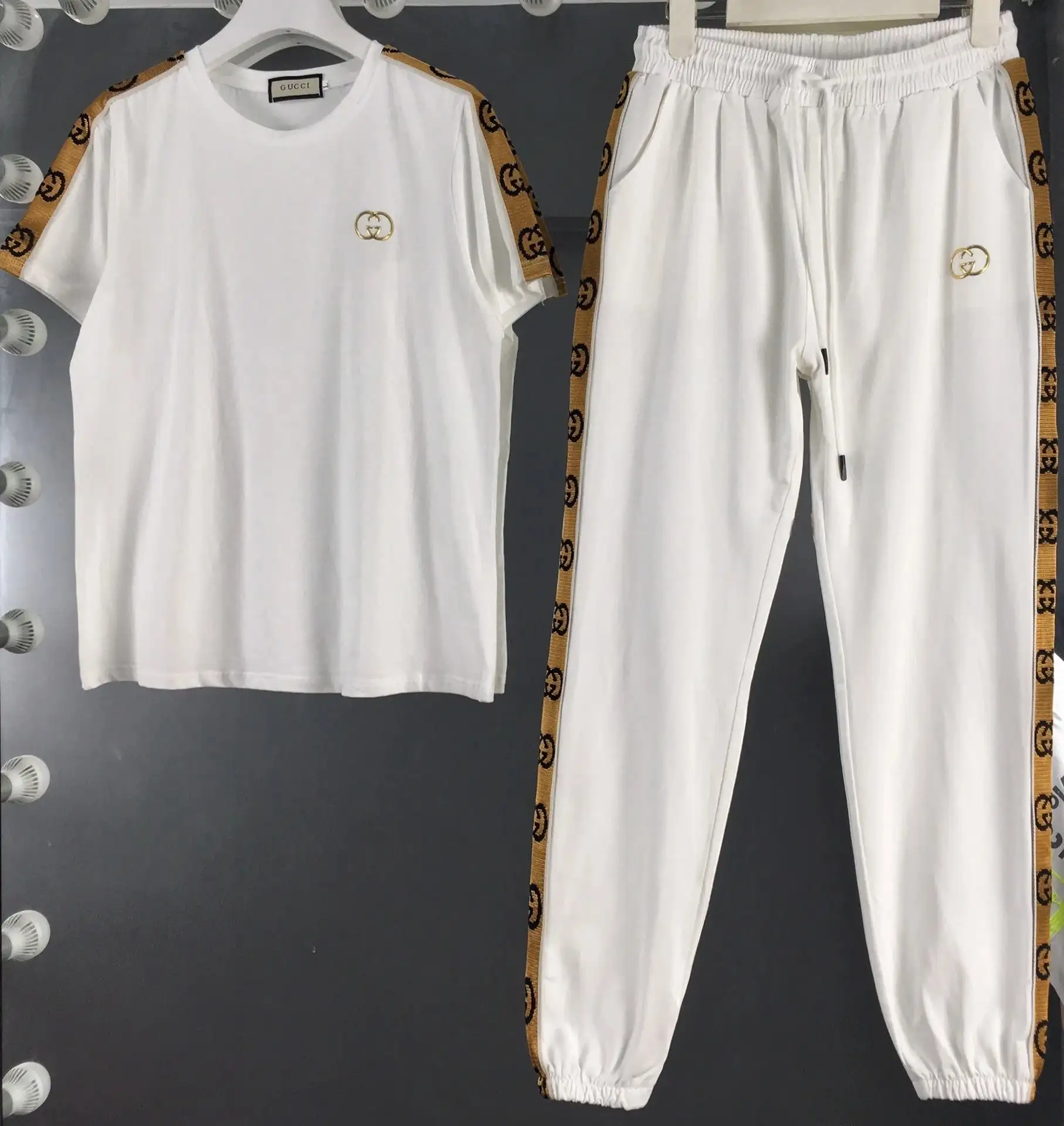 Chanel Tracksuit [40 styles] — foto 2 de 6