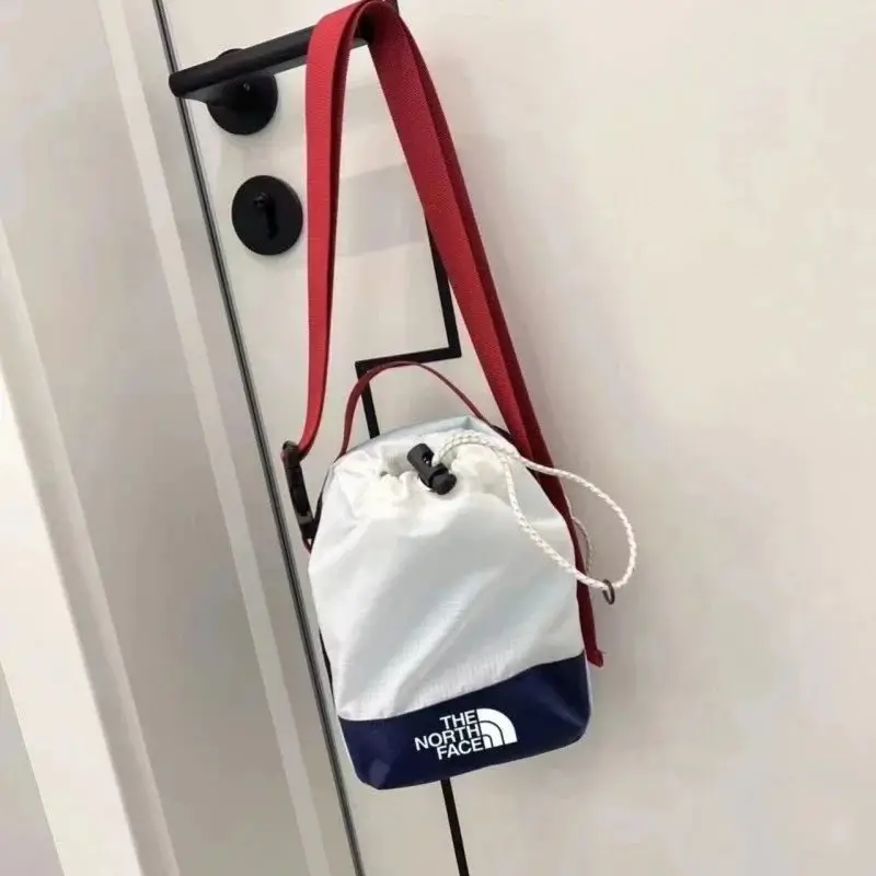 The North Face Belt Bags [6 styles] — foto 5 de 6