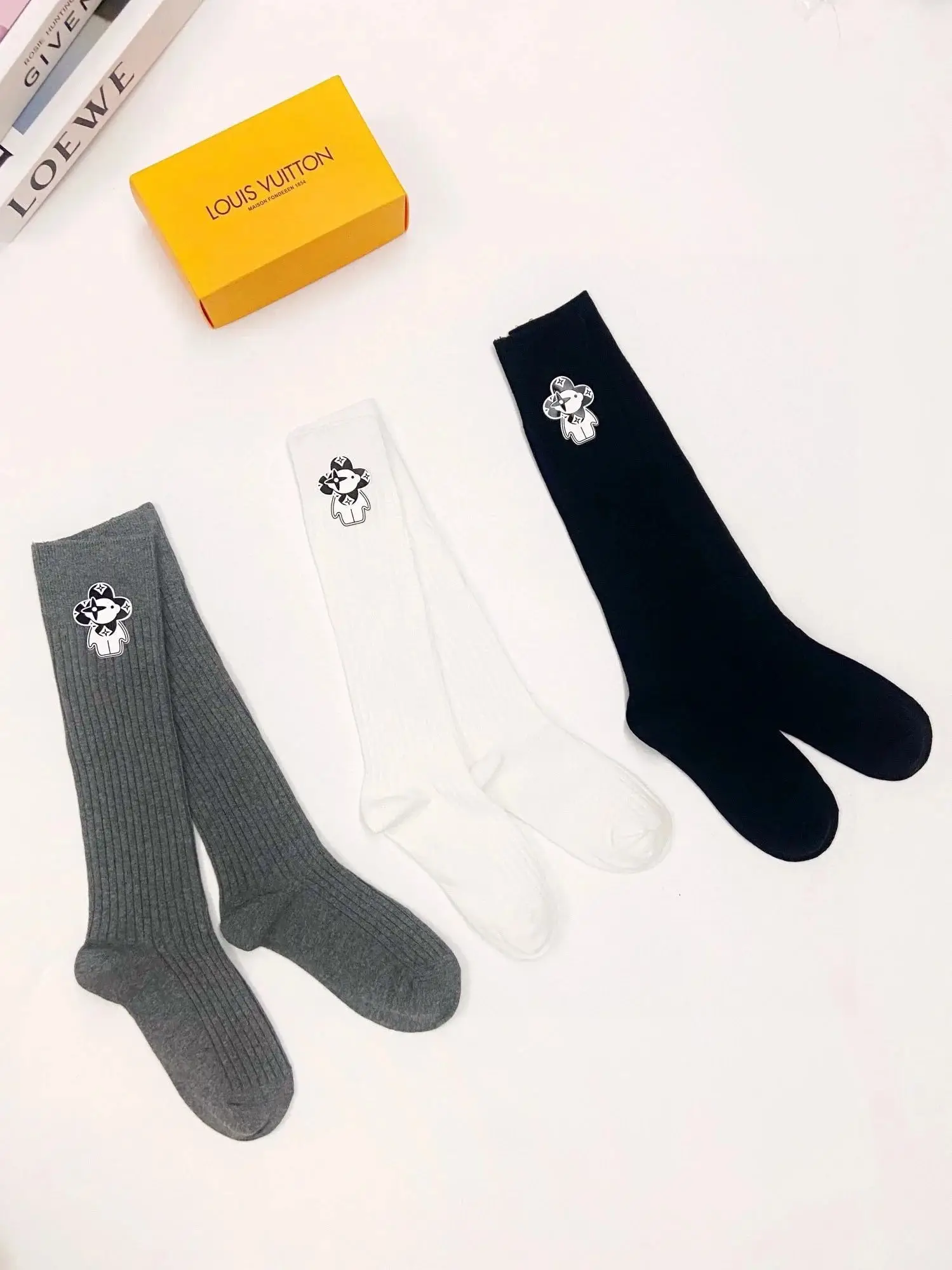 Loewe Socks [23 styles] — foto 3 de 6