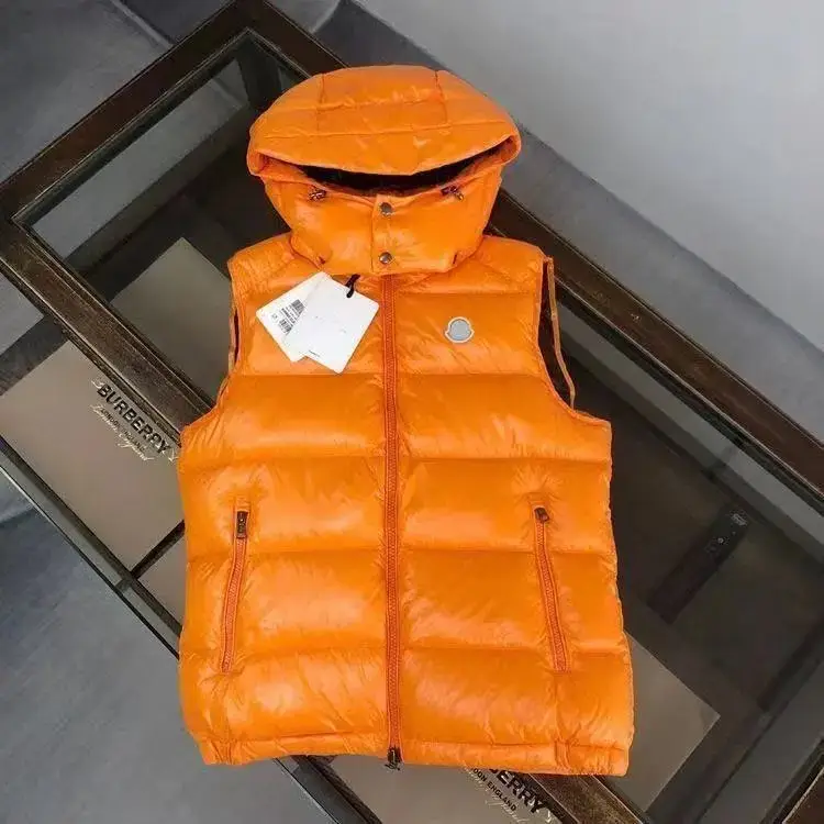 Moncler Vest [4 styles] — foto 3 de 6
