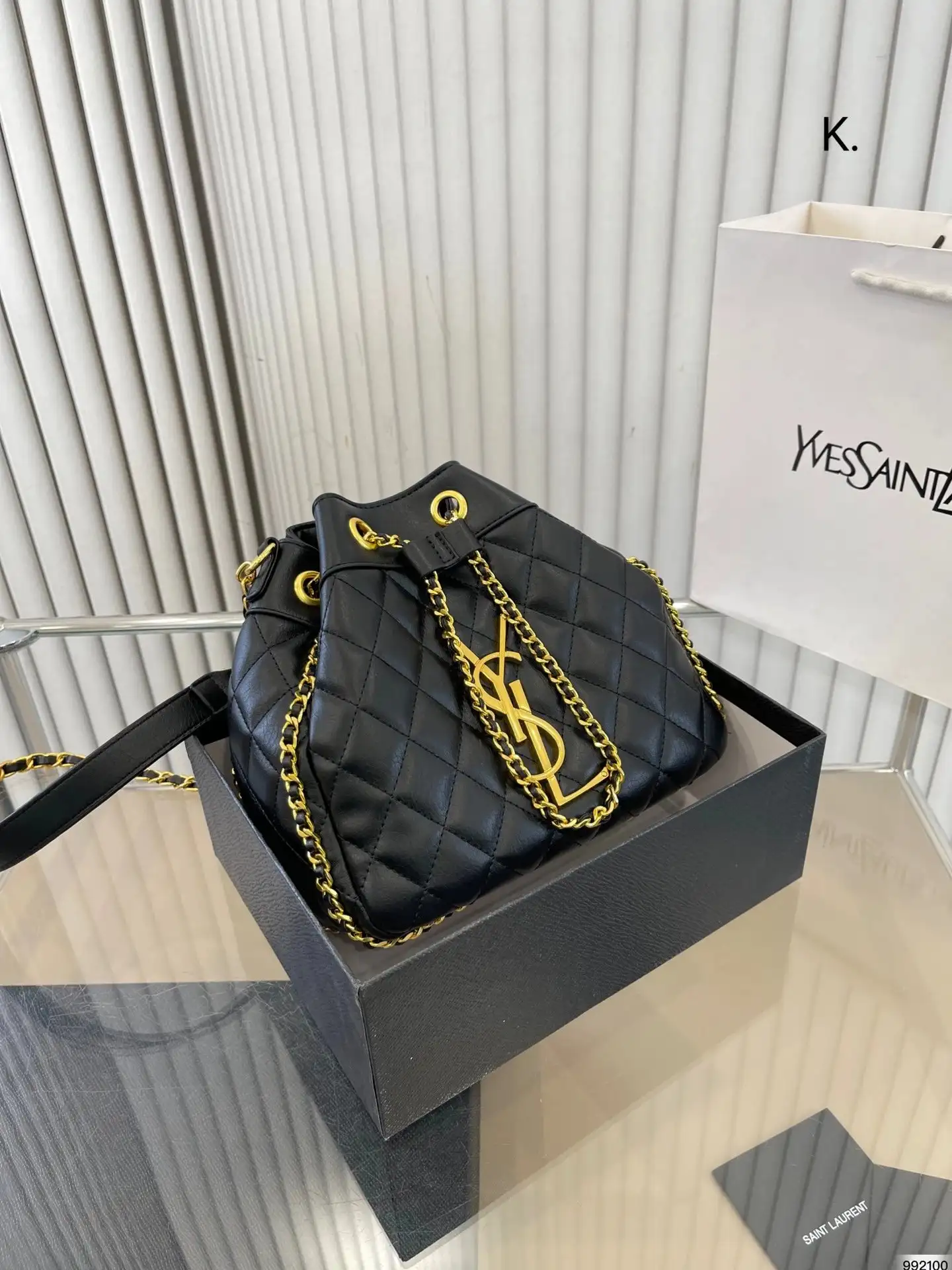 Saint Laurent Bucket Bag [15 styles] — foto 2 de 6