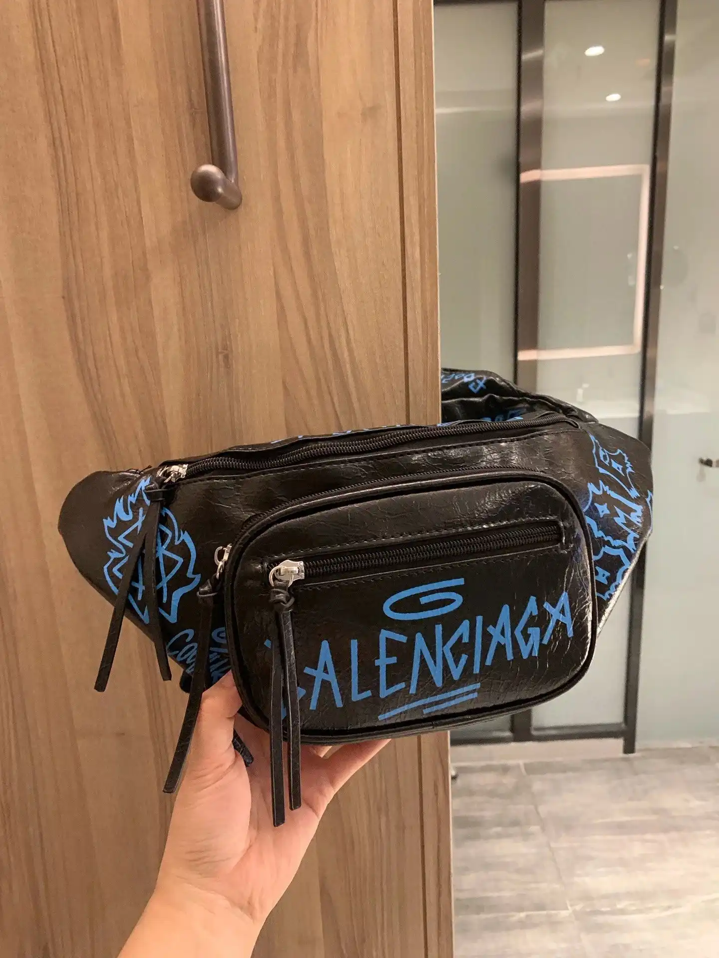Balenciaga Belt Bags [15 styles] — foto 2 de 6
