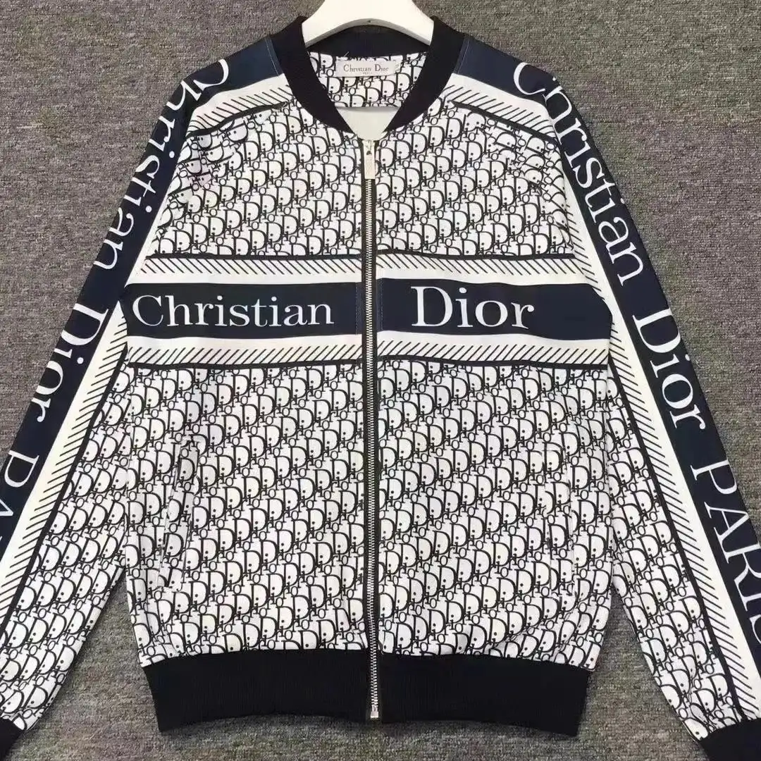 Dior Tracksuit [32 styles] — foto 2 de 6