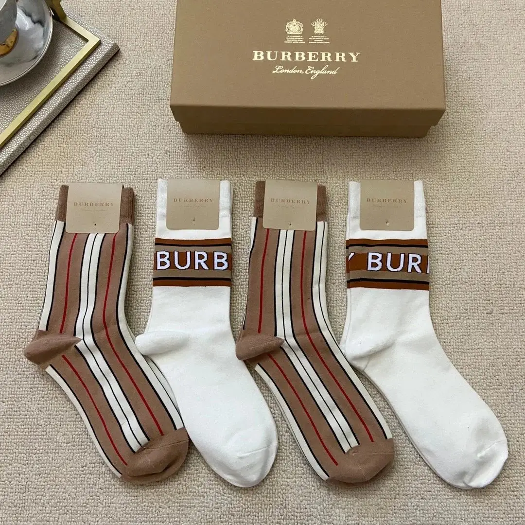 Burberry Socks [25 styles] — foto 3 de 6