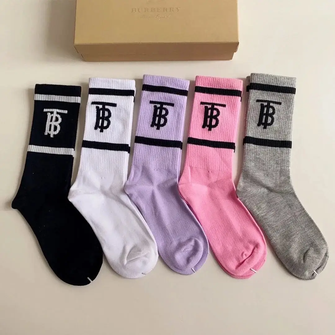 Burberry Socks [25 styles] — foto 4 de 6