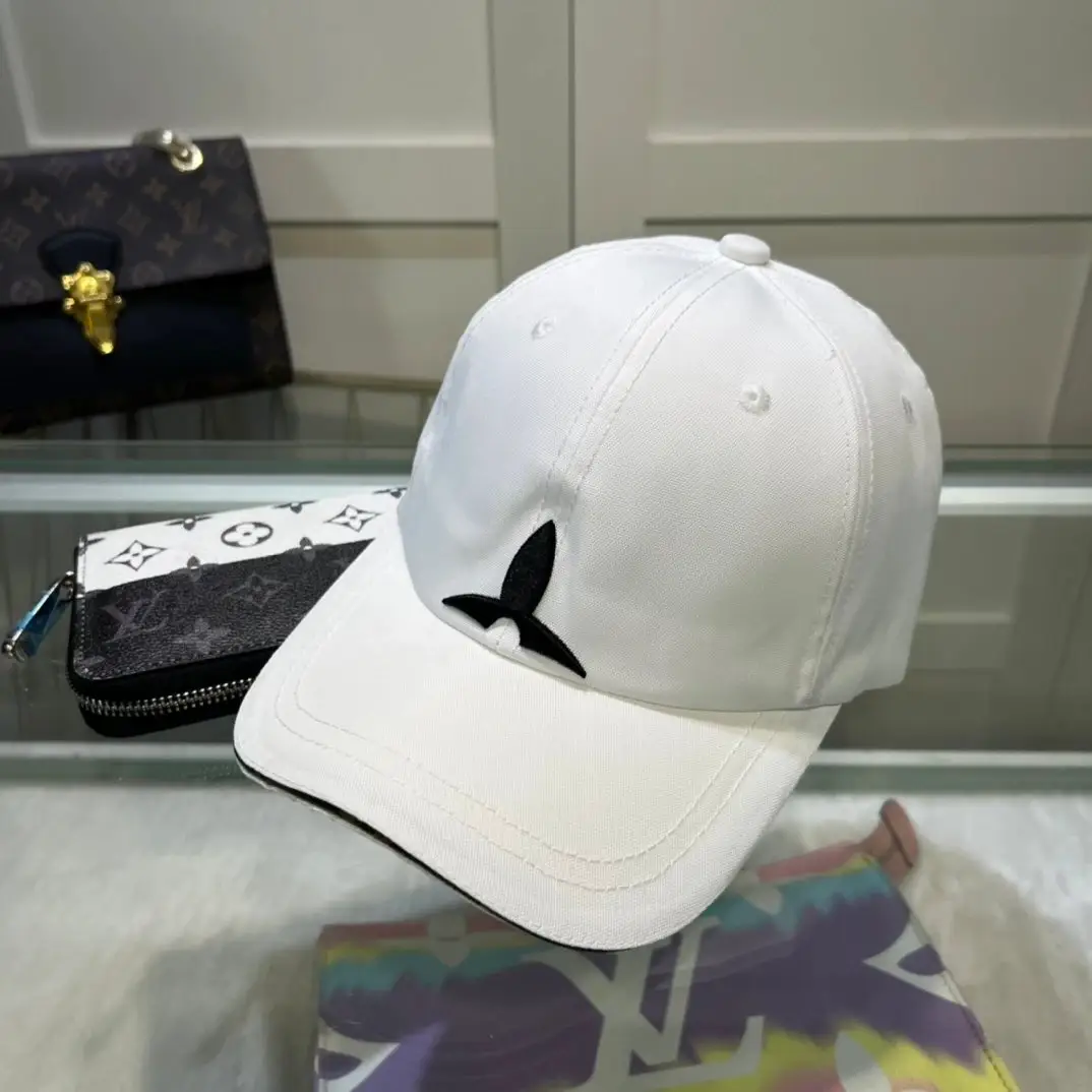 Louis Vuitton Baseball Cap [33 styles] — foto 5 de 6