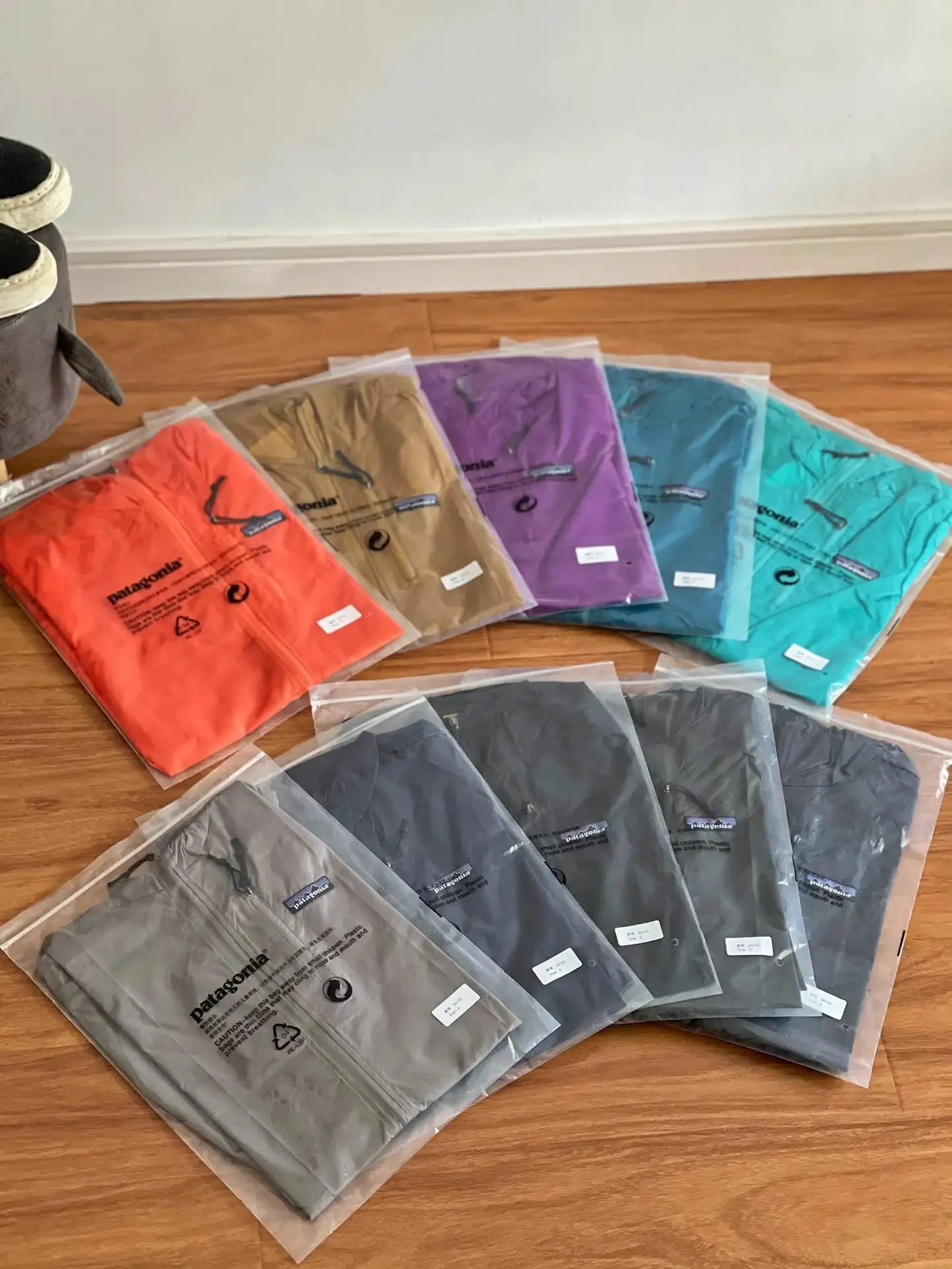 Patagonia Windbreaker [2 styles] — foto 3 de 6