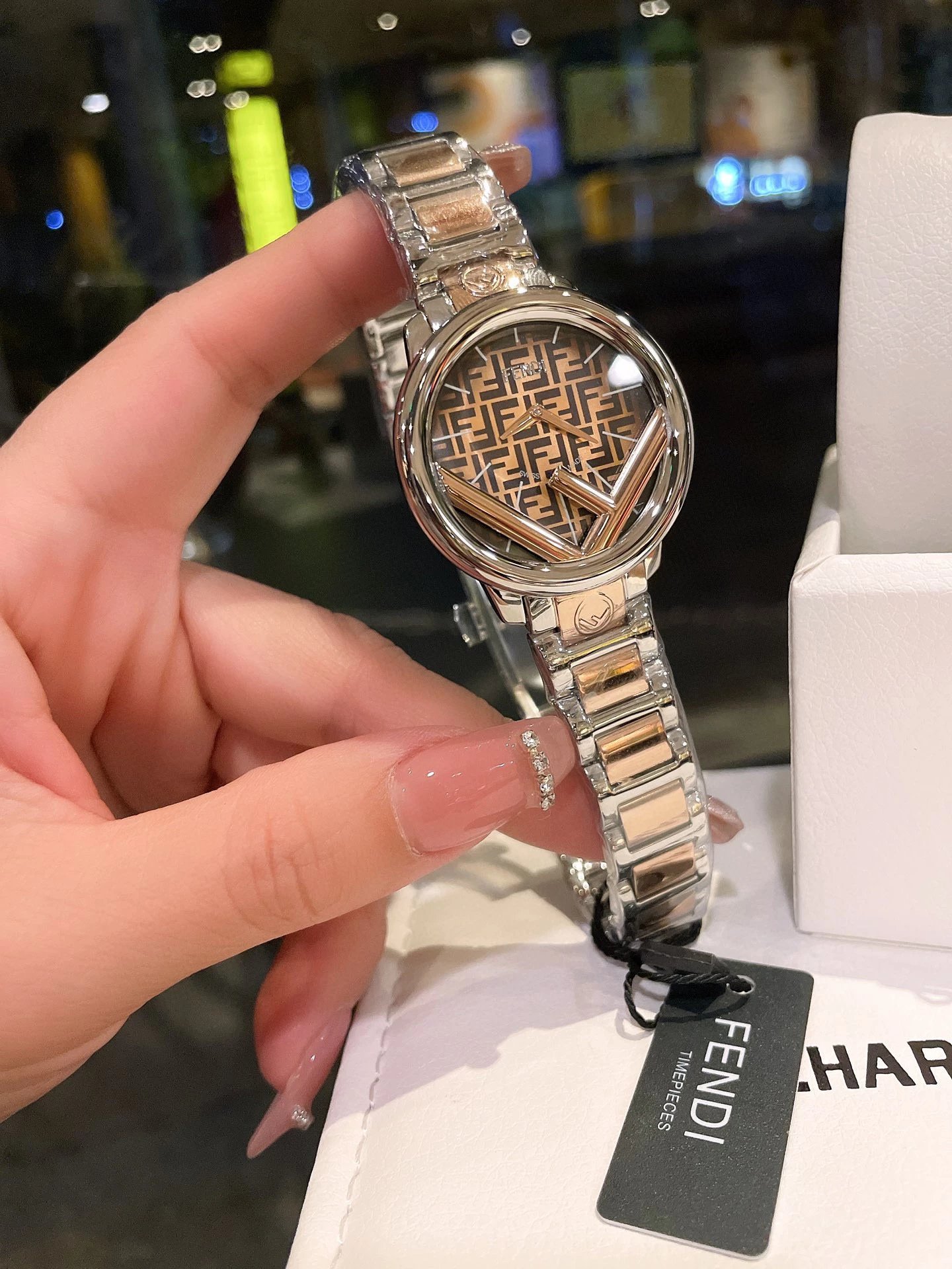 Fendi Watches [6 styles] — foto 6 de 6