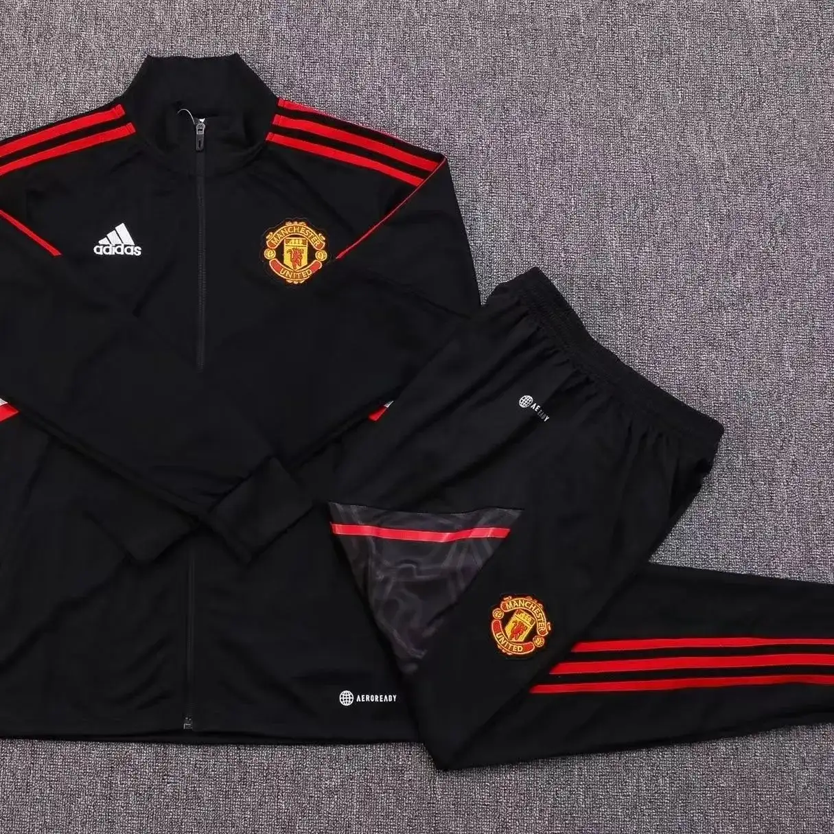 Liverpool Fc Tracksuit [38 styles] — foto 3 de 6