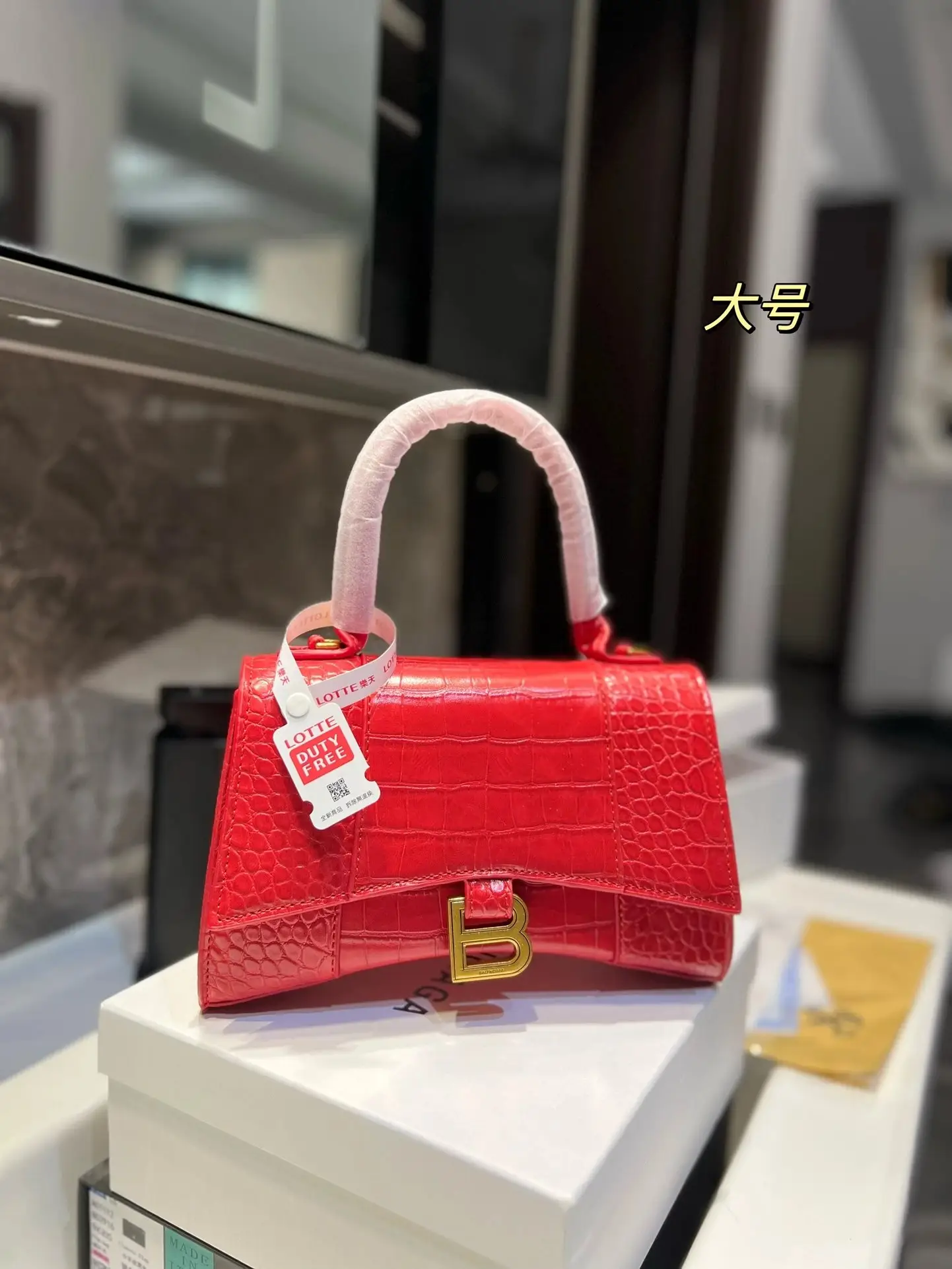 Balenciaga Handbags [15 styles] — foto 3 de 6