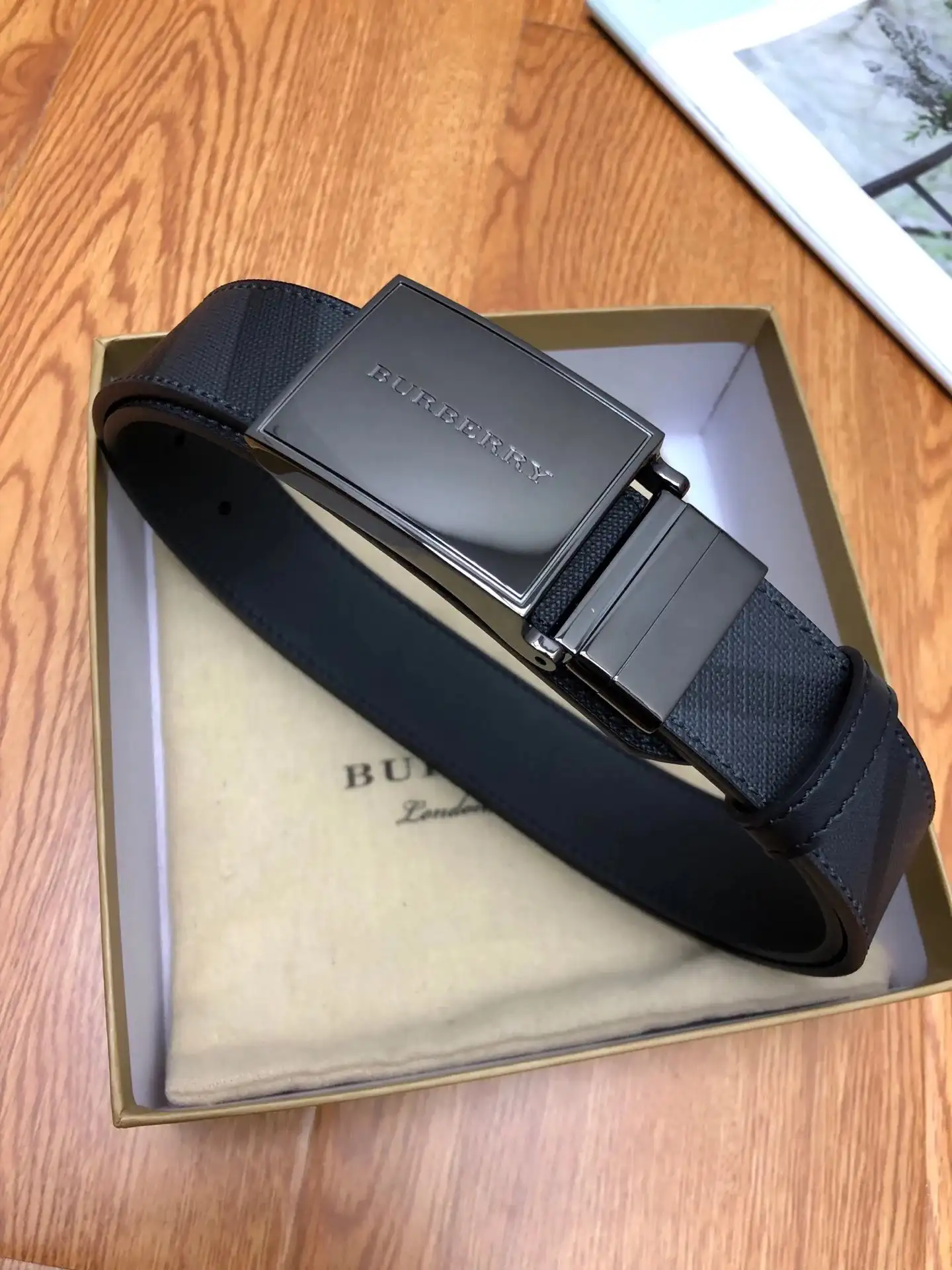 Burberry Leather Belt [14 styles] — foto 6 de 6